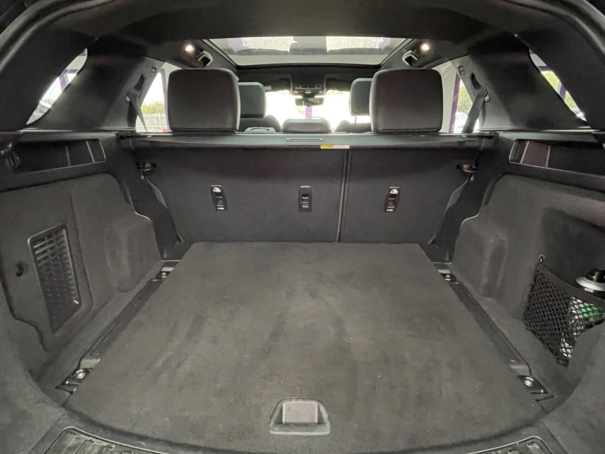 Land Rover DISCOVERY SPORT - Image 16