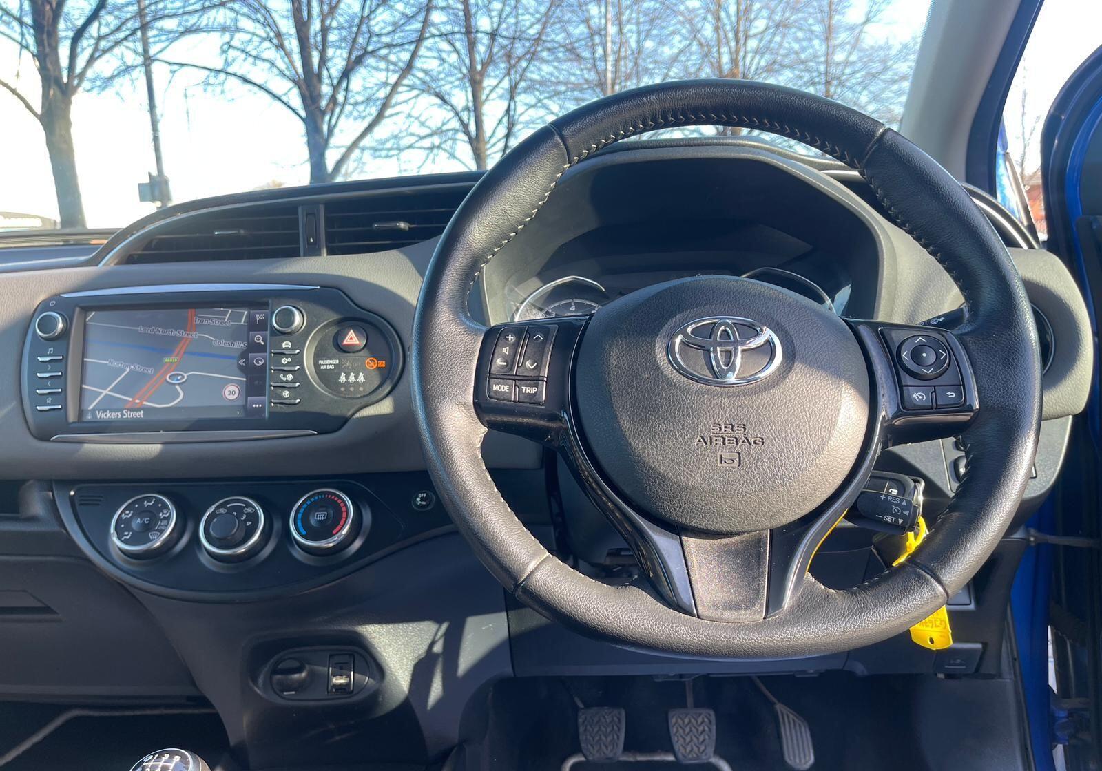 Toyota Yaris - Image 49