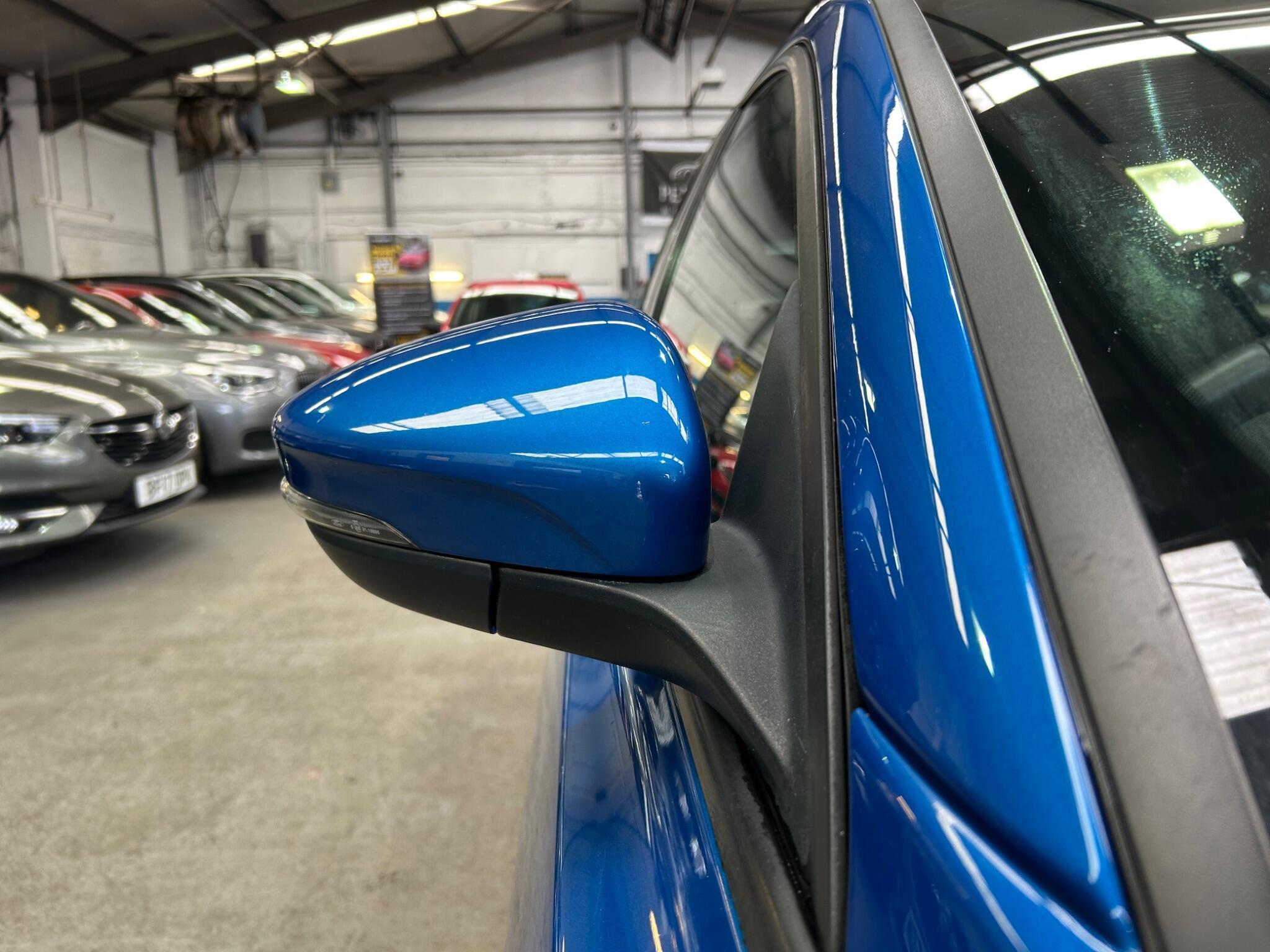 Ford Focus - Image 15