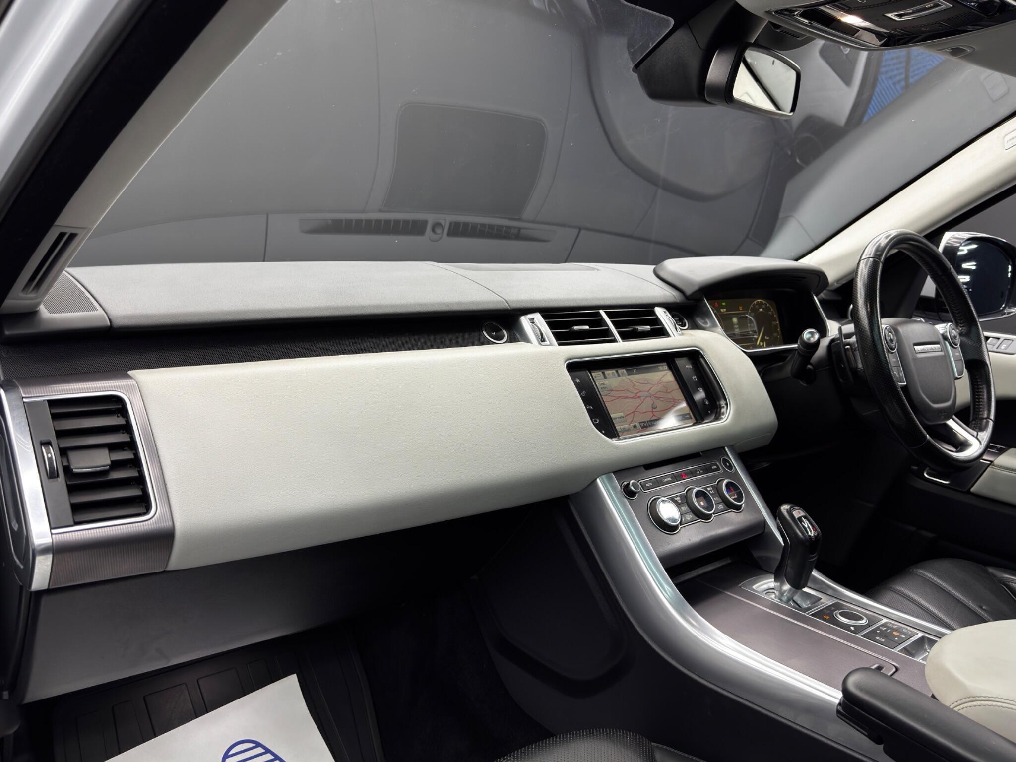 Land Rover RANGE ROVER SPORT - Image 11