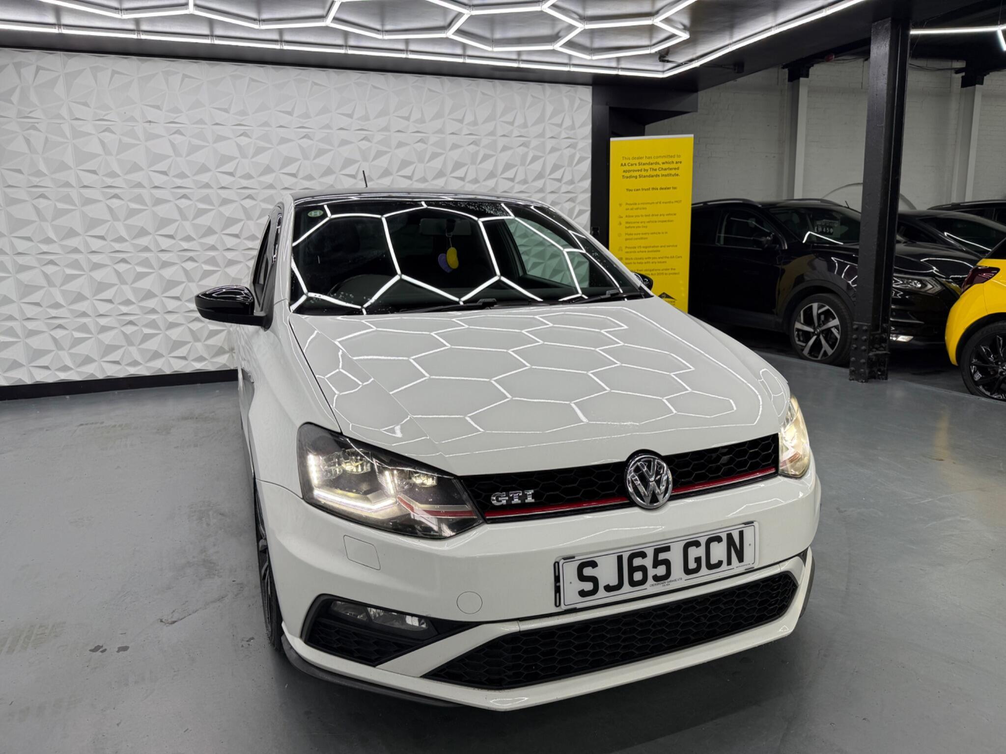 Volkswagen Polo - Image 10