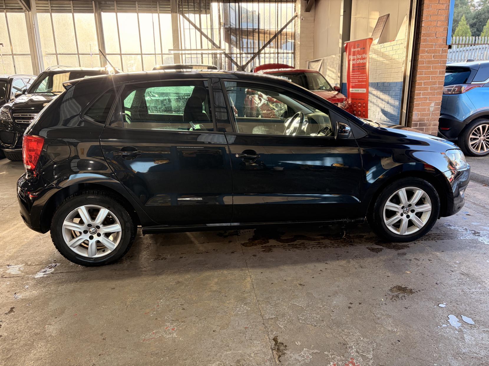 Volkswagen Polo - Image 7