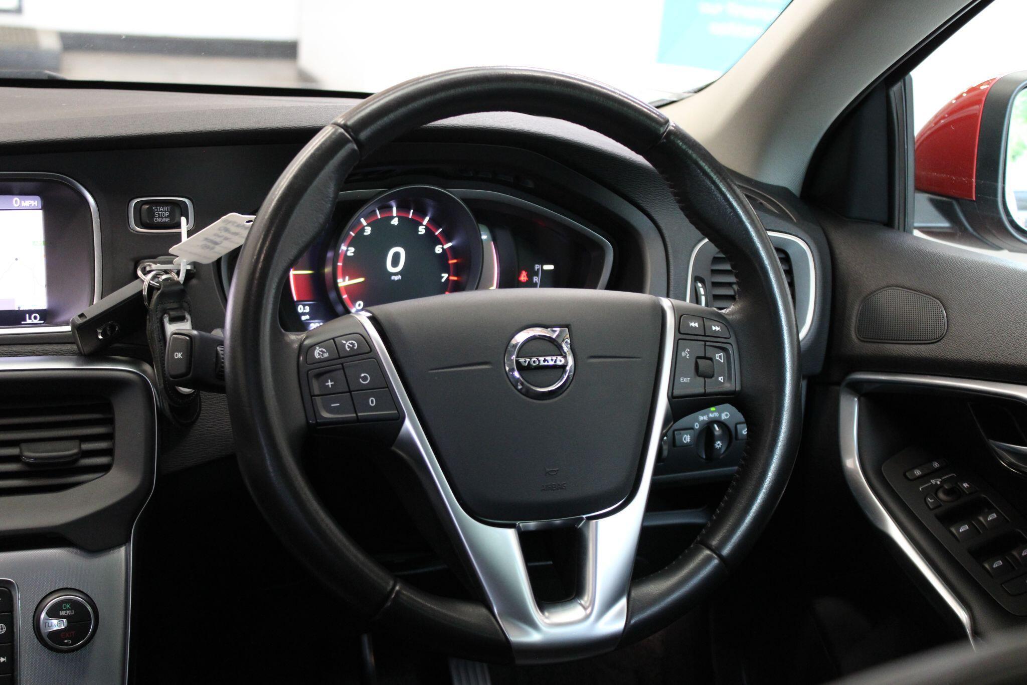 Volvo V40 - Image 39