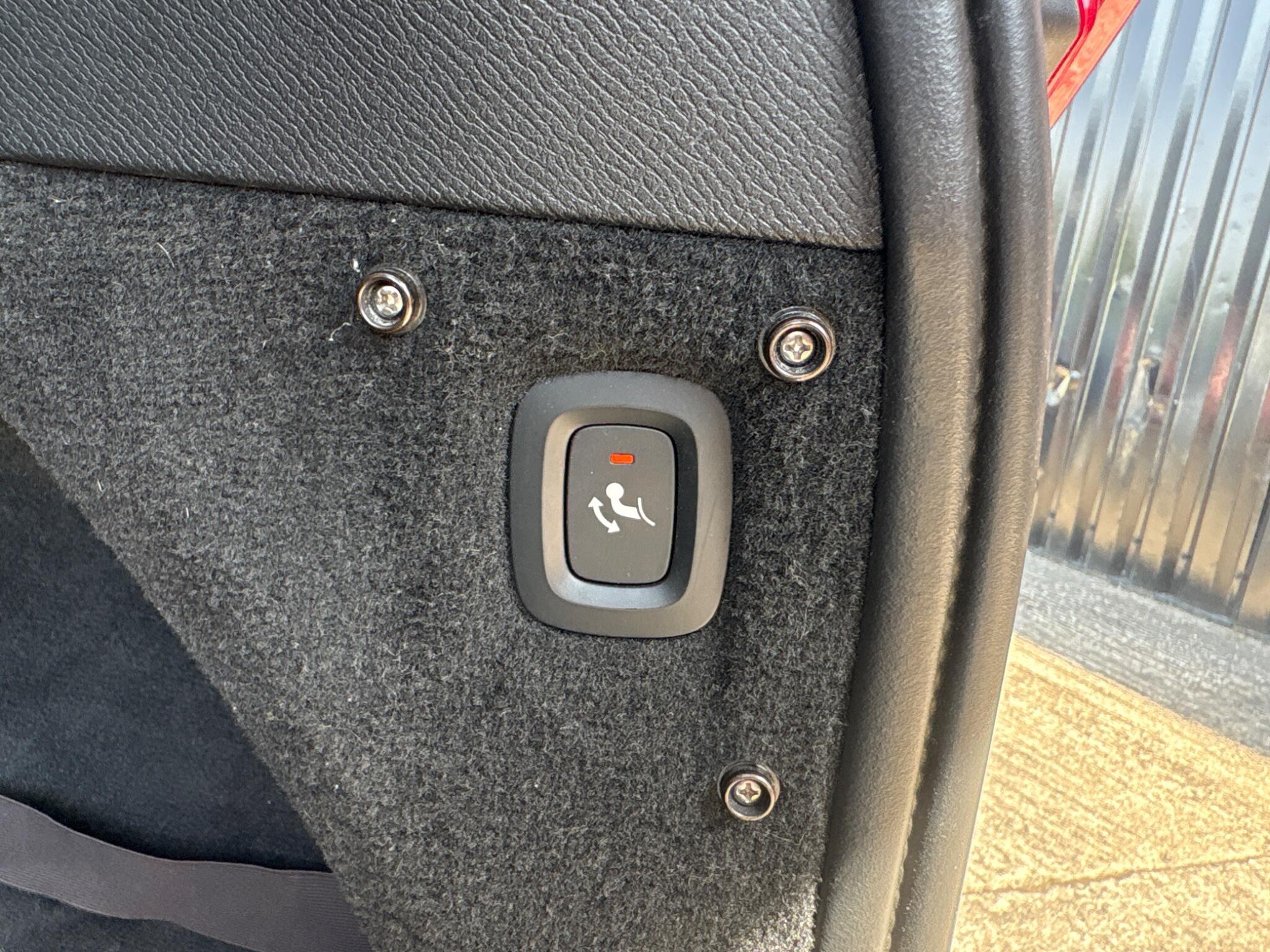 Volvo XC90 - Image 19