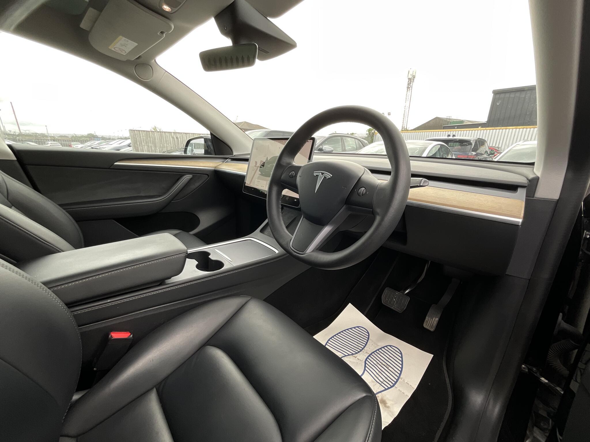 Tesla Model Y - Image 7