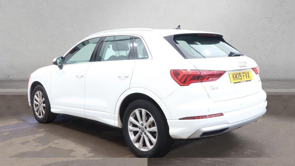 Audi Q3 - Image 3