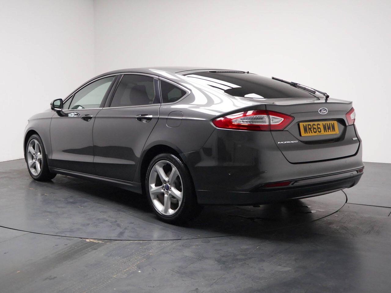 Ford Mondeo - Image 38