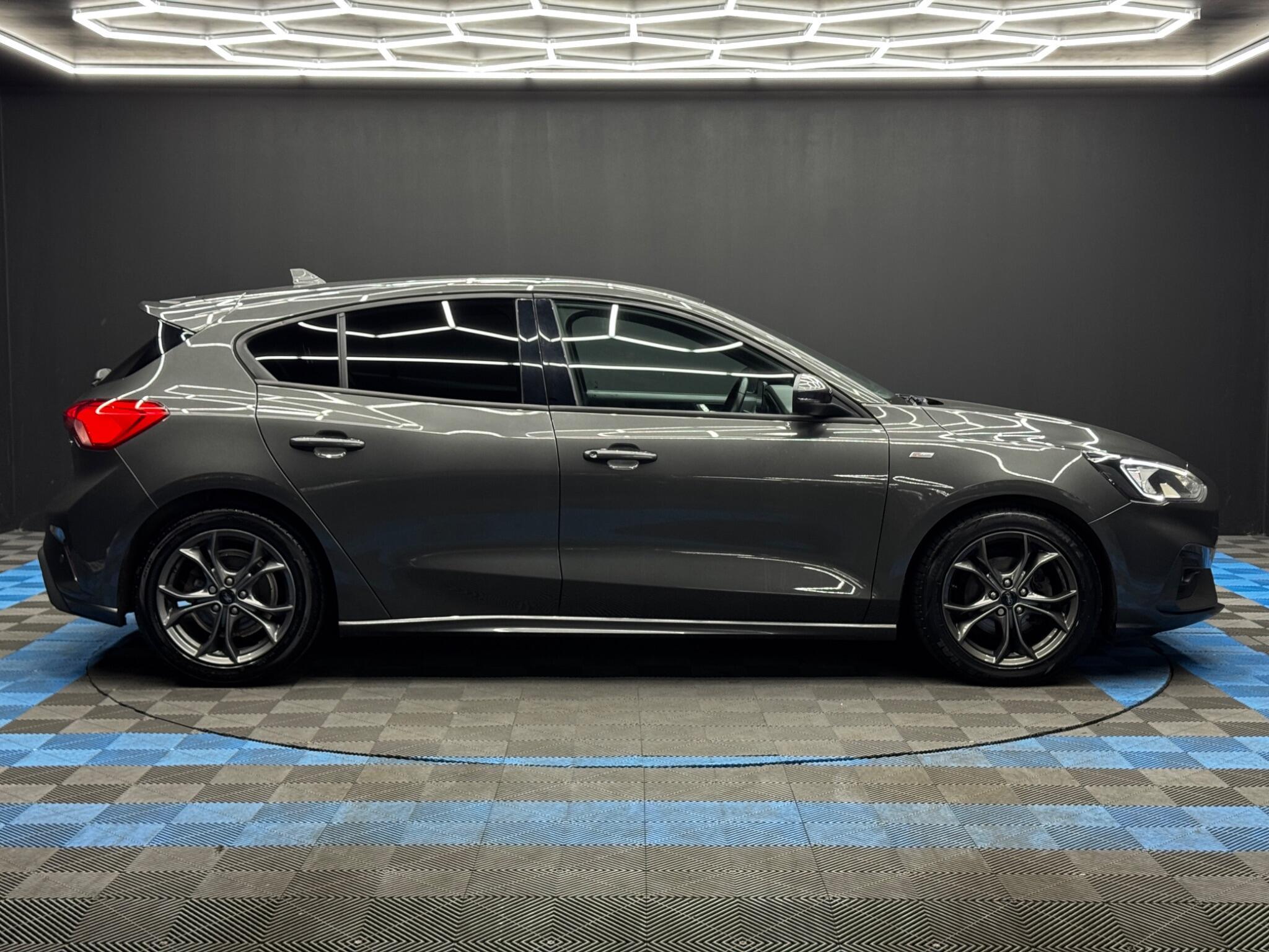 Ford Focus - Image 4