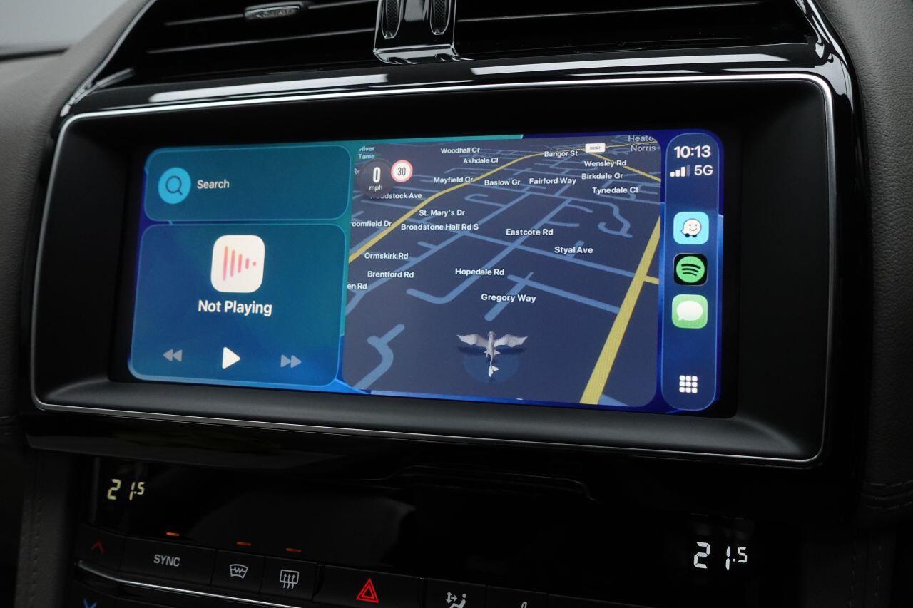 Jaguar F-Pace - Image 28