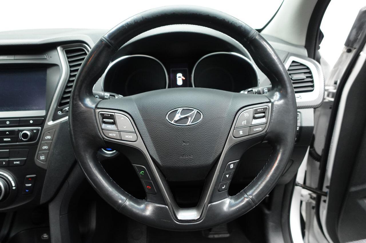 Hyundai Santa Fe - Image 33