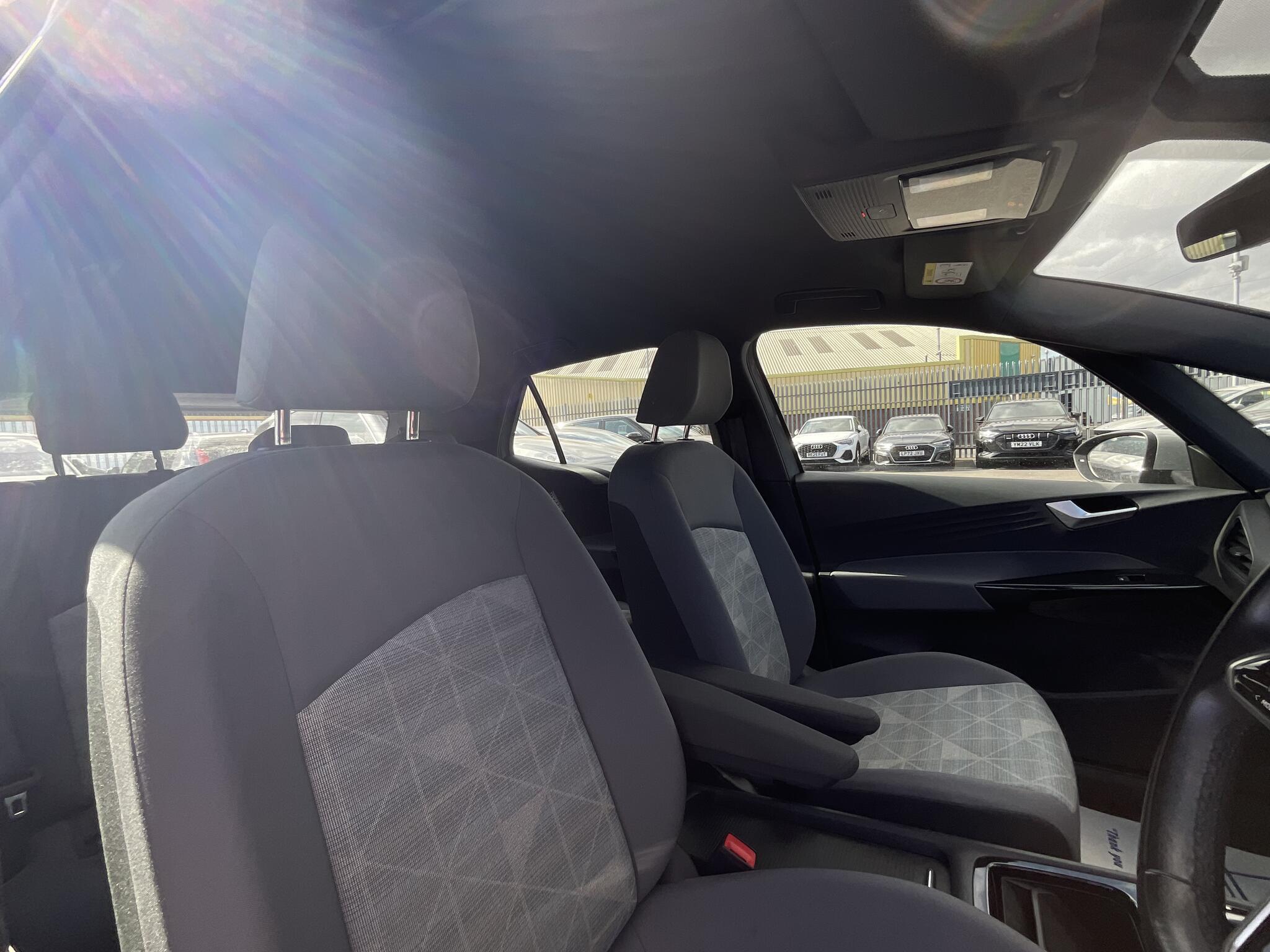 Volkswagen ID.3 - Image 8