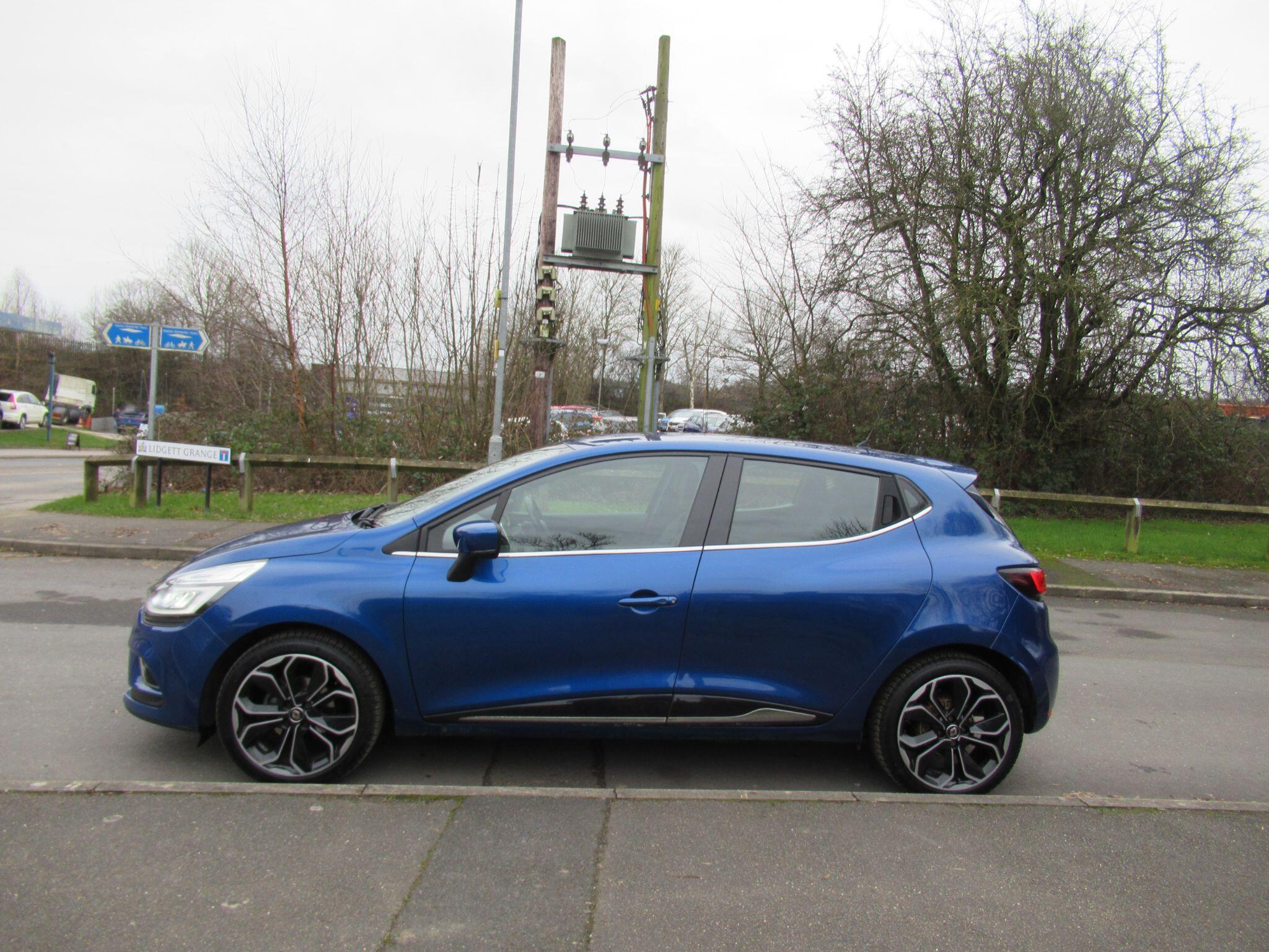 Renault Clio - Image 7