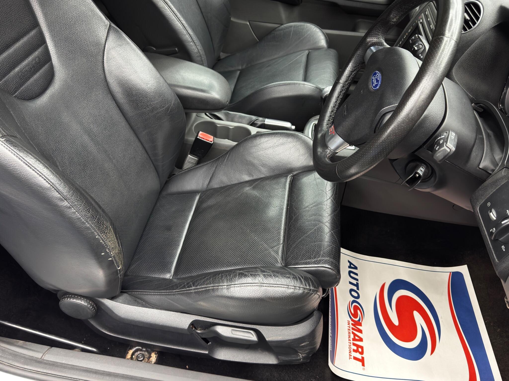 Ford Focus - Image 13