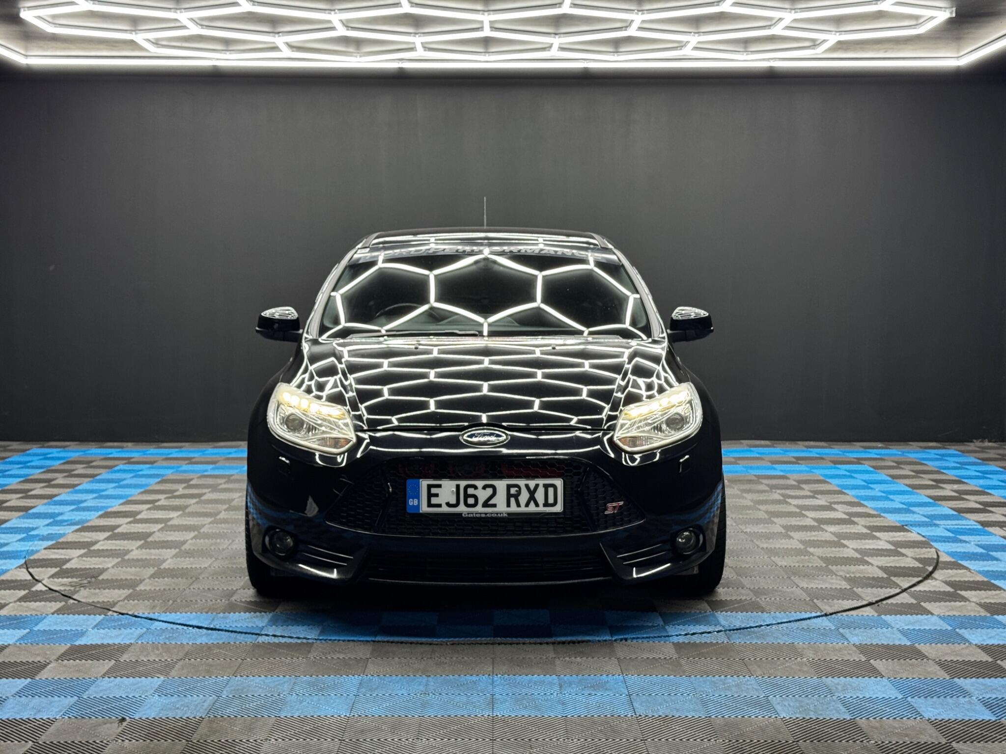 Ford Focus - Image 2