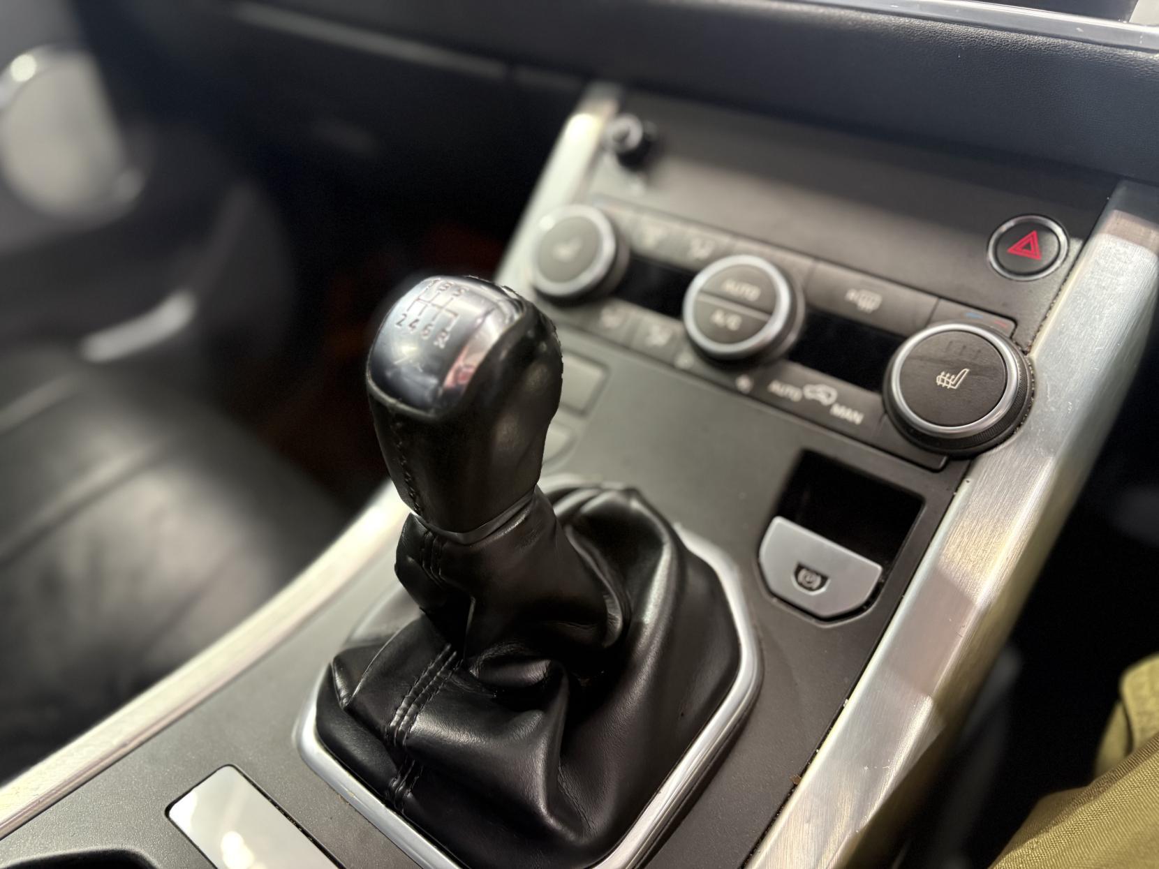 Land Rover Range Rover Evoque - Image 16