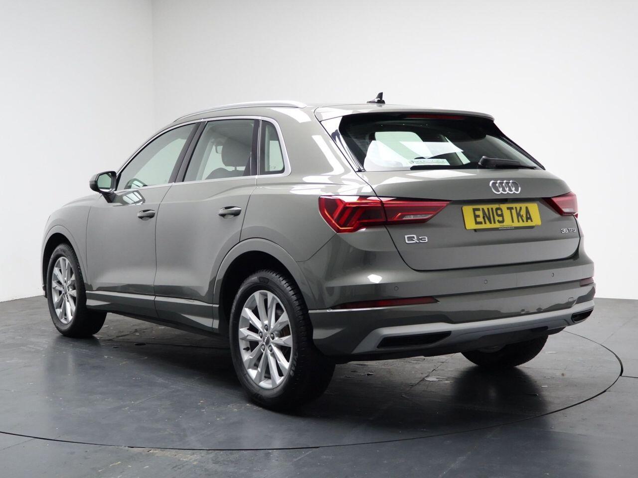 Audi Q3 - Image 9