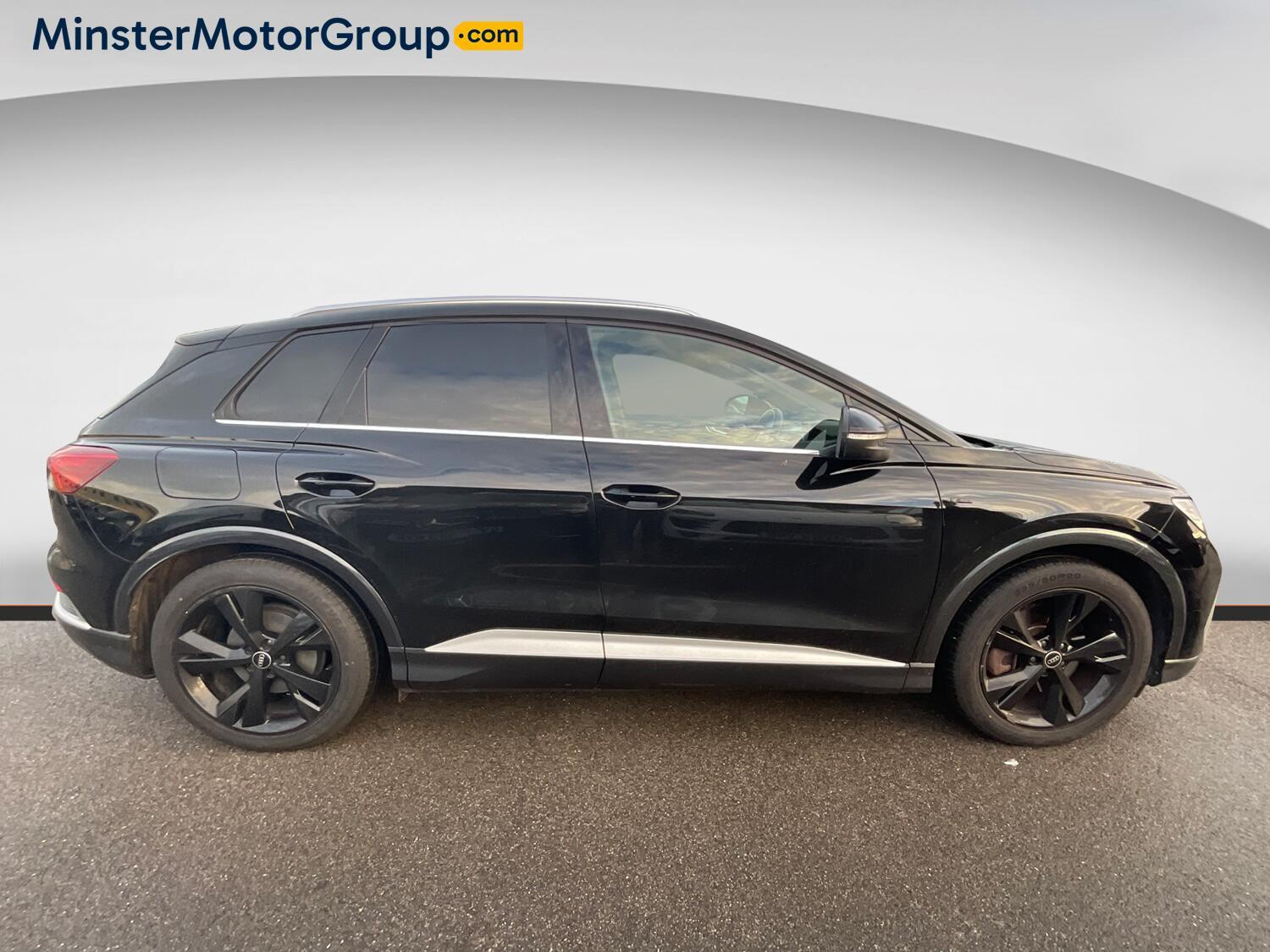 Audi Q4 E-Tron - Image 2