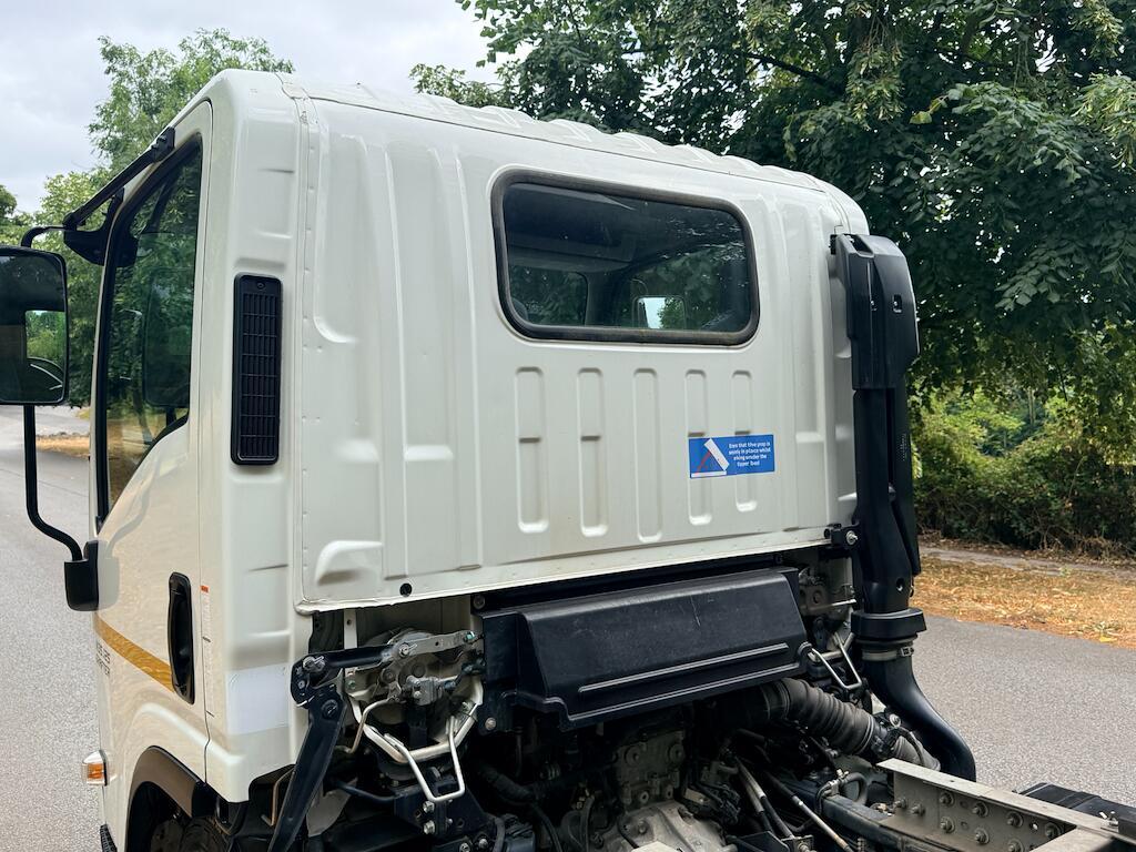 Isuzu Grafter - Image 7