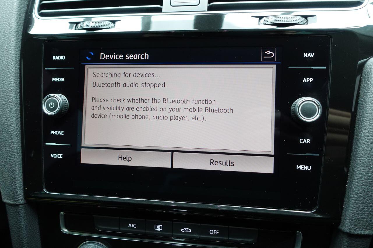 Volkswagen Golf - Image 27