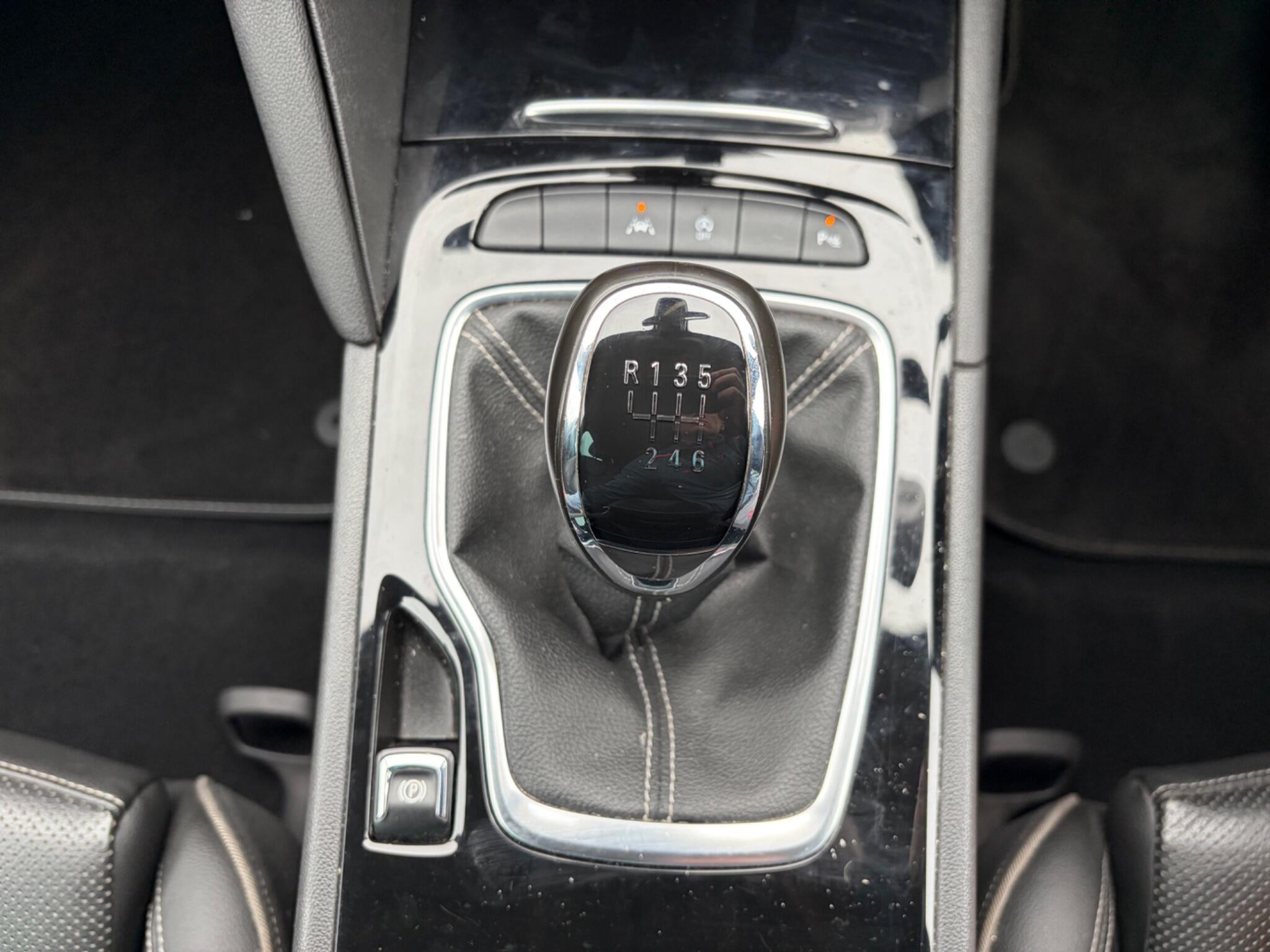 Vauxhall Insignia - Image 17