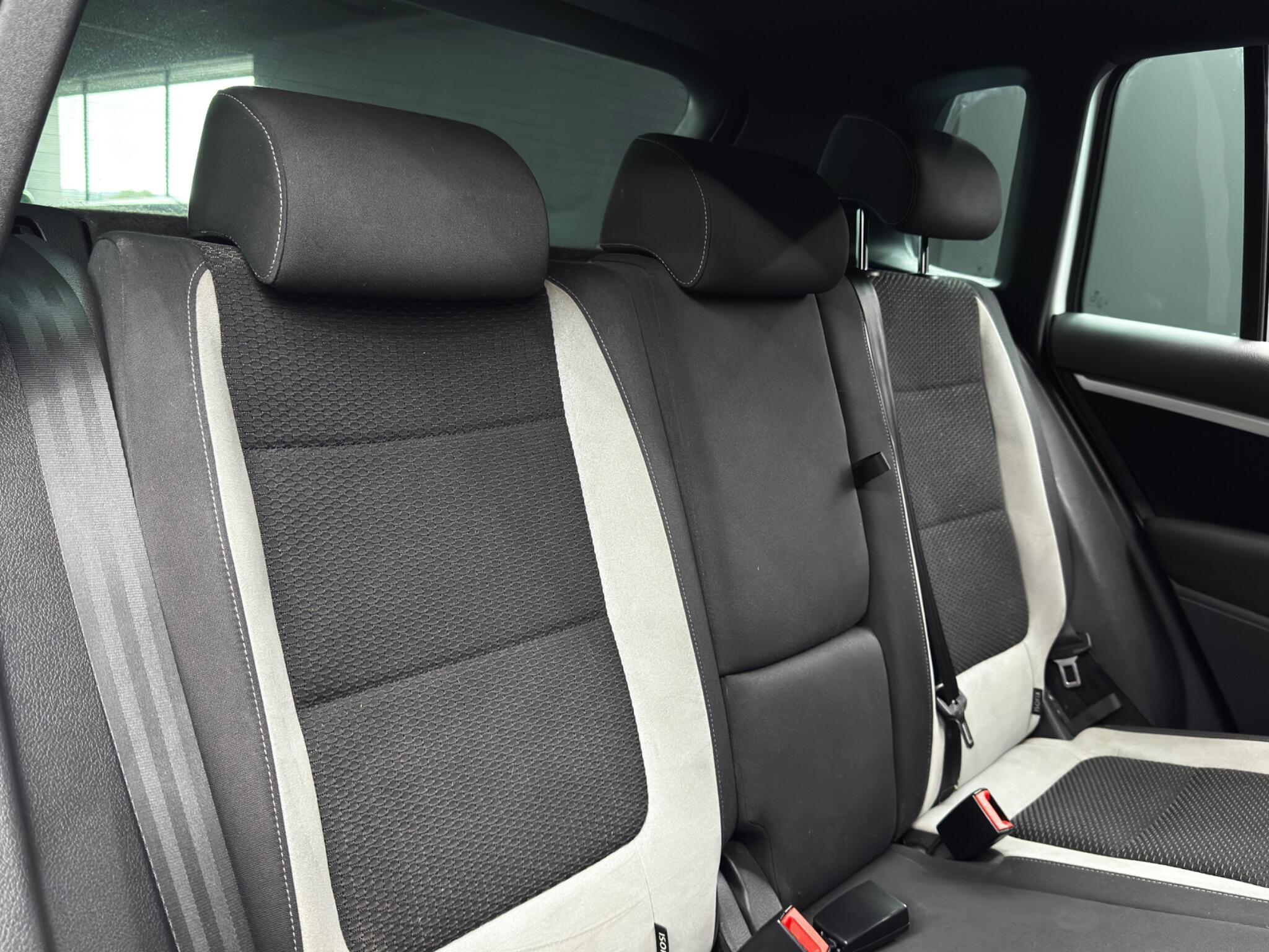 Volkswagen Tiguan - Image 15