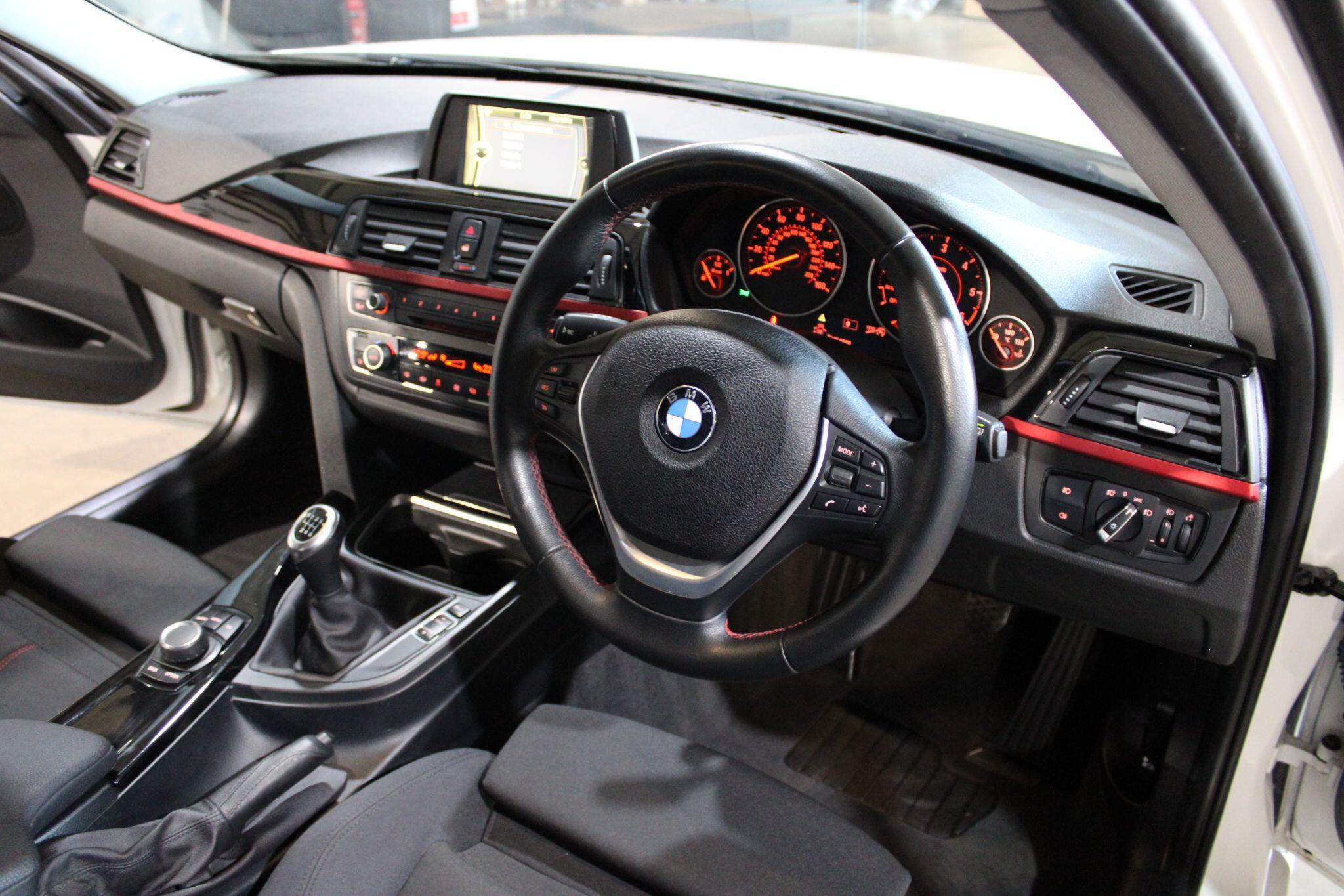 BMW 3 Series - Image 2