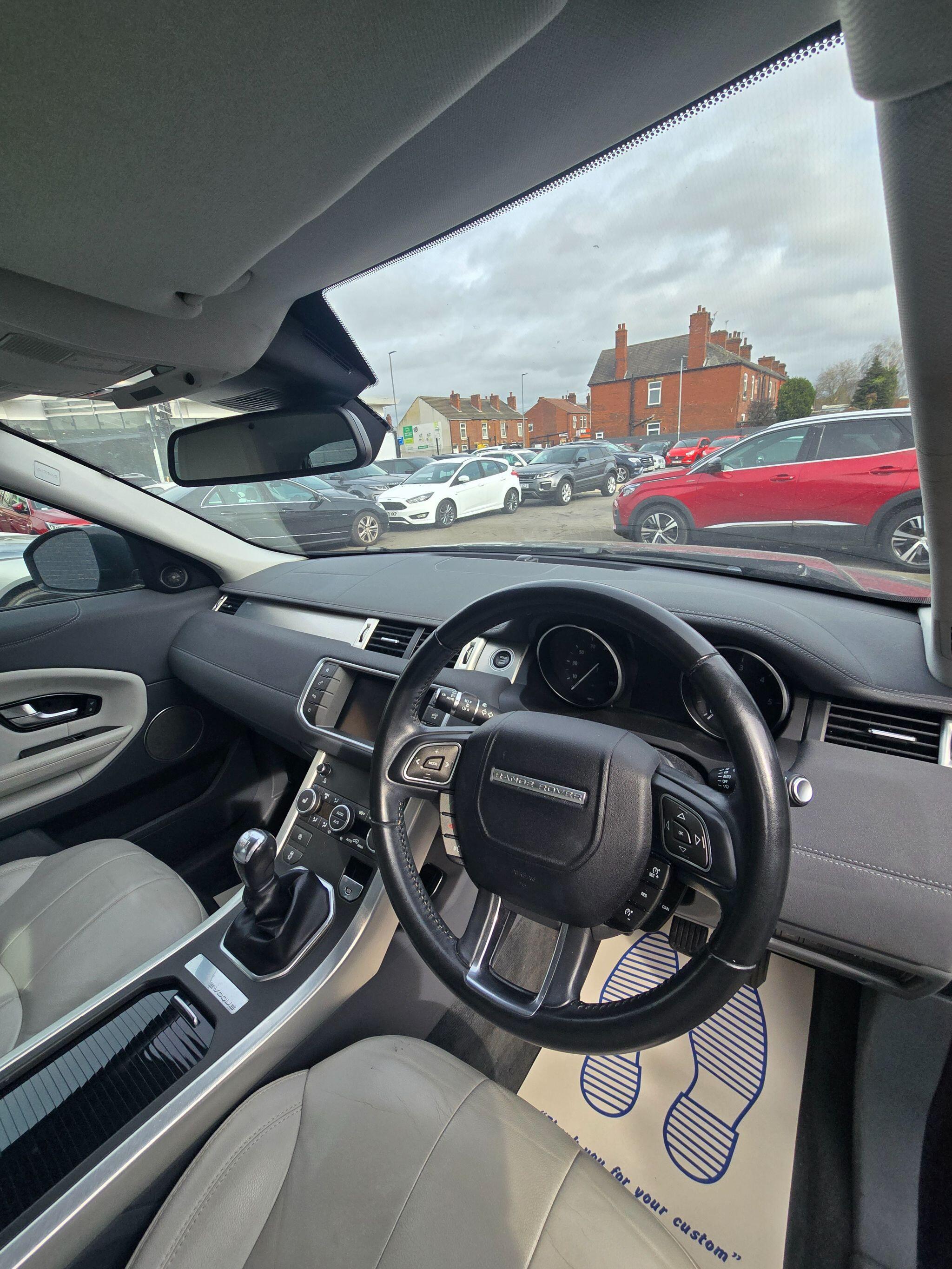 Land Rover Range Rover Evoque - Image 31