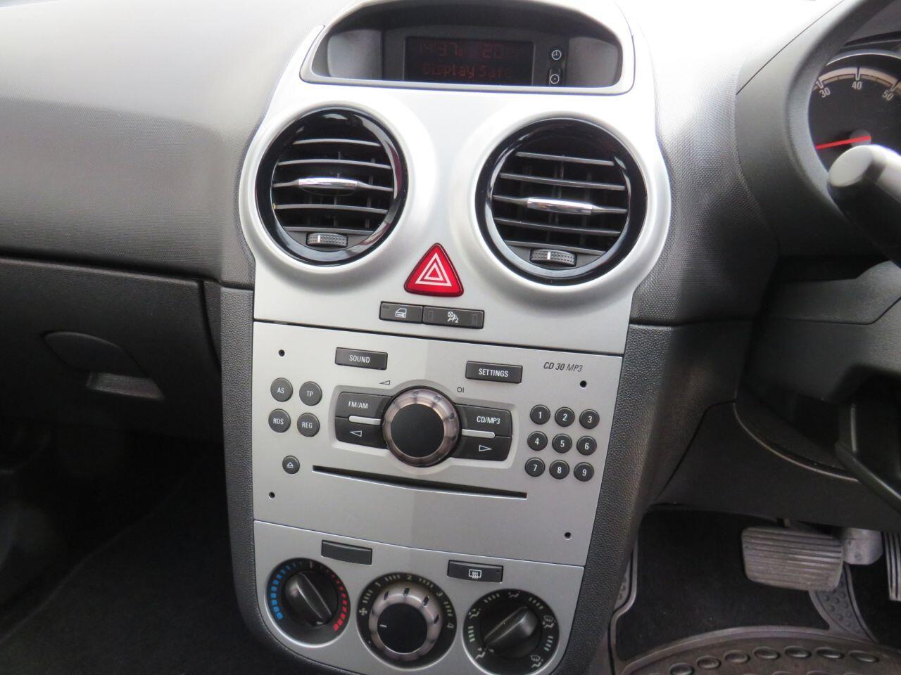 Vauxhall Corsa - Image 15