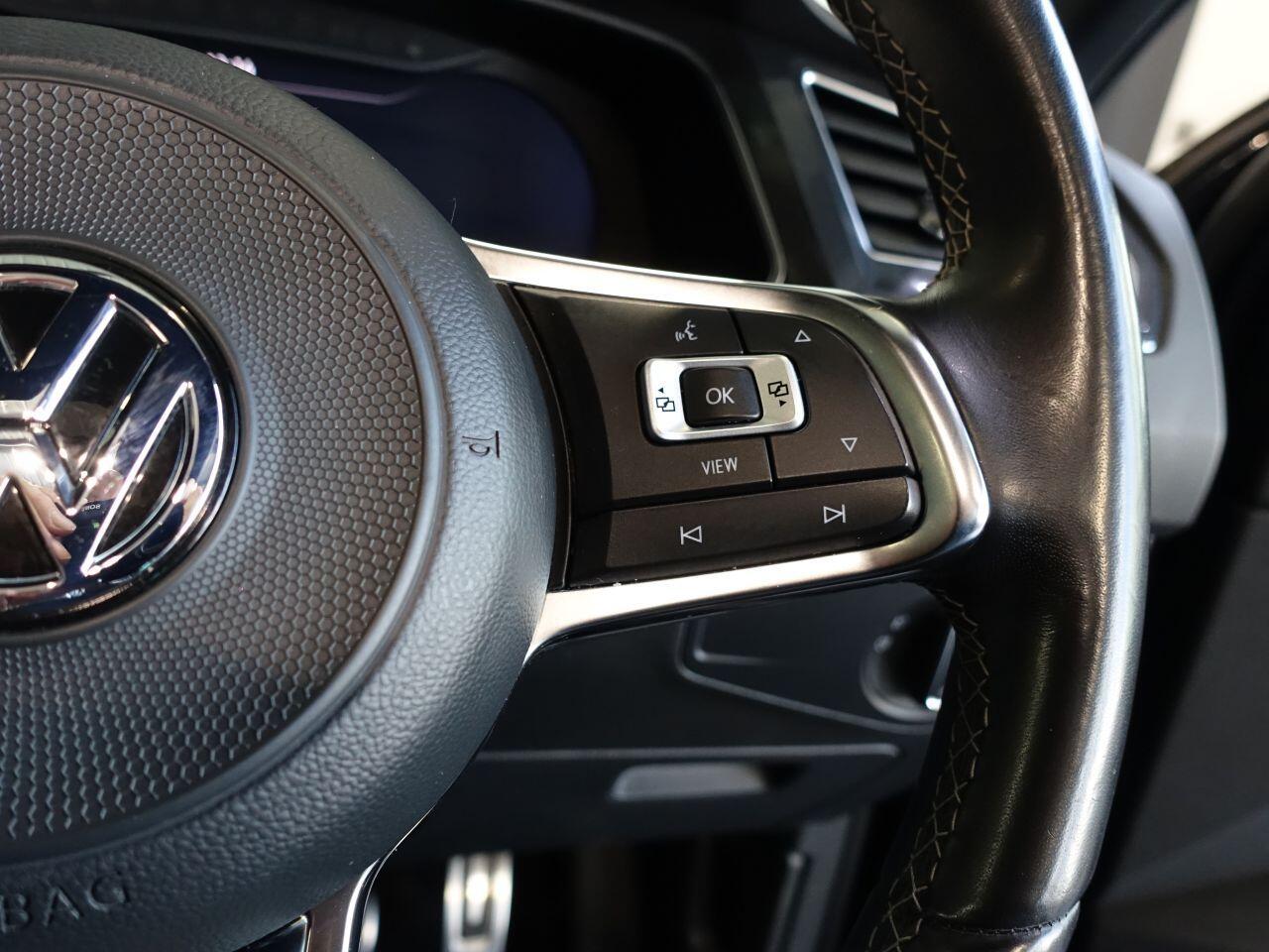 Volkswagen Tiguan - Image 20