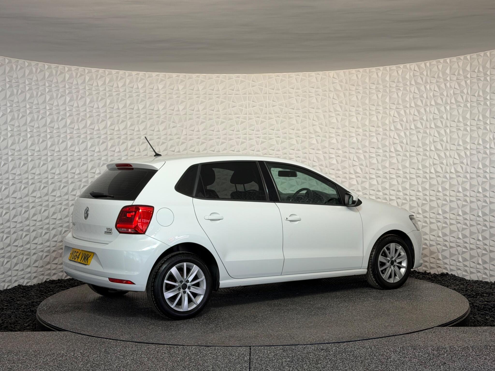 Volkswagen Polo - Image 10