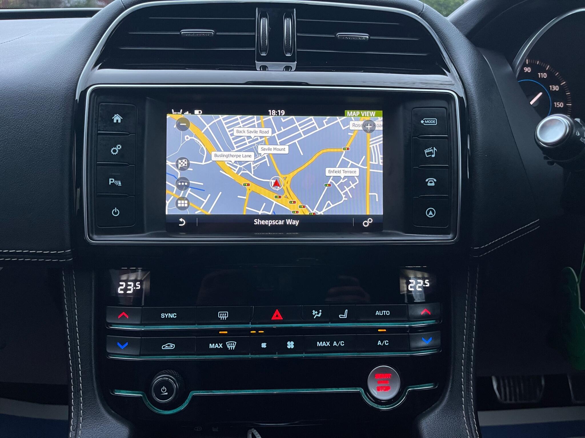 Jaguar F-Pace - Image 54