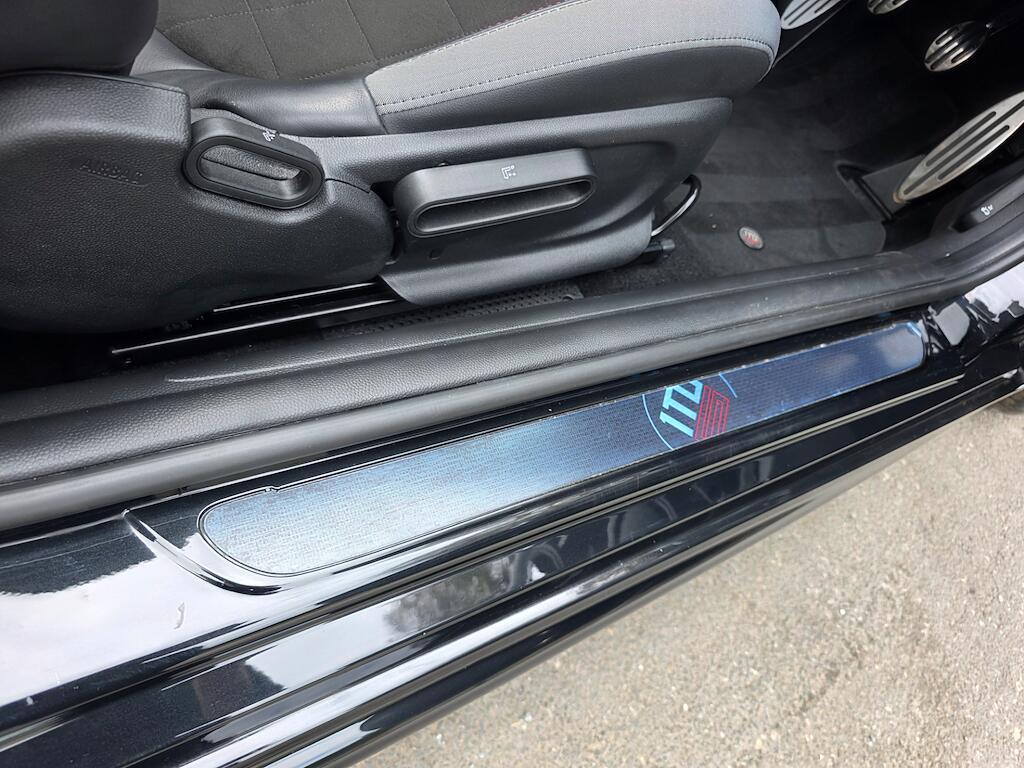 MINI Hatch - Image 46