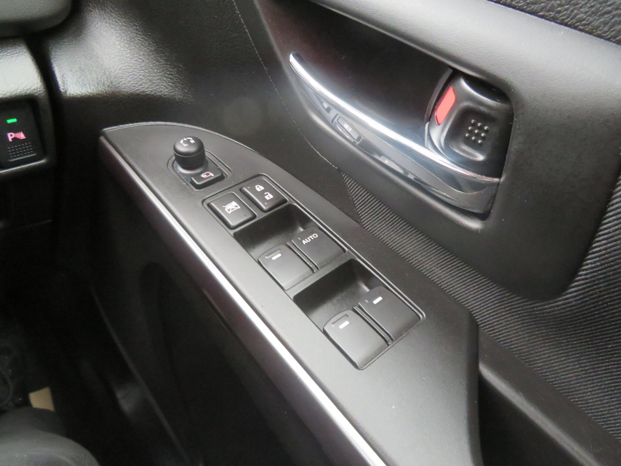Suzuki S-Cross - Image 12
