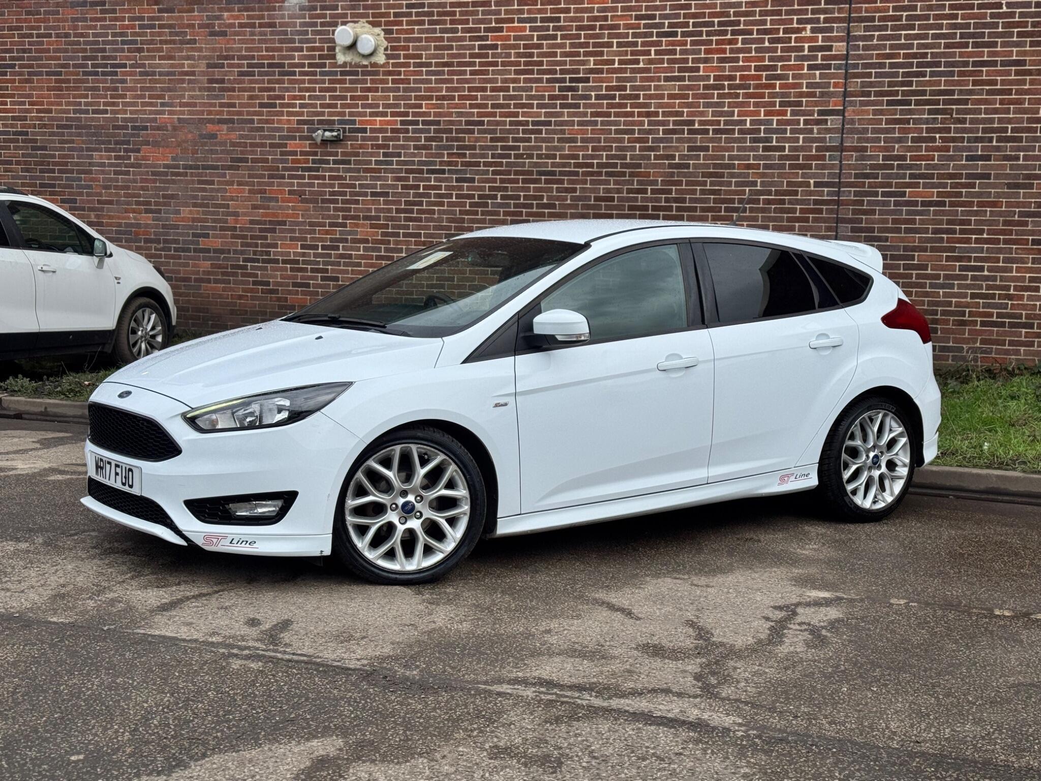 Ford Focus - Image 9
