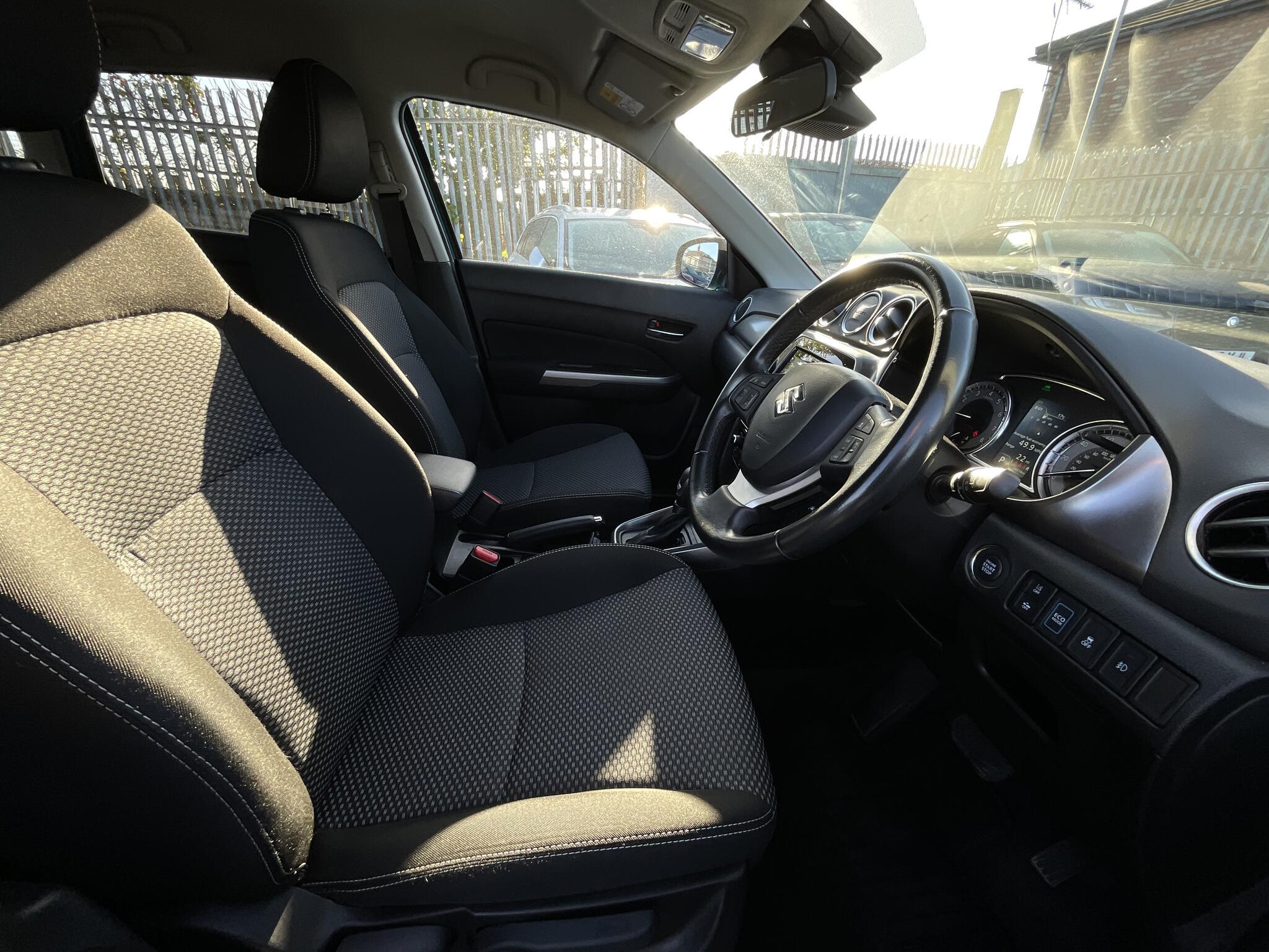Suzuki Vitara - Image 9