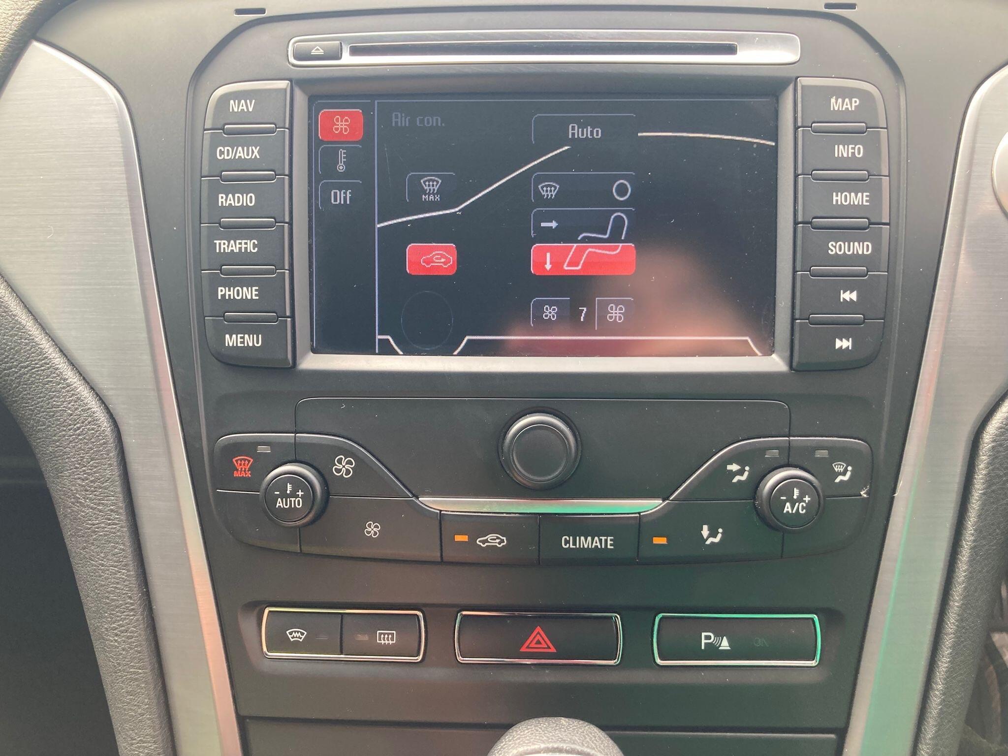 Ford Mondeo - Image 17