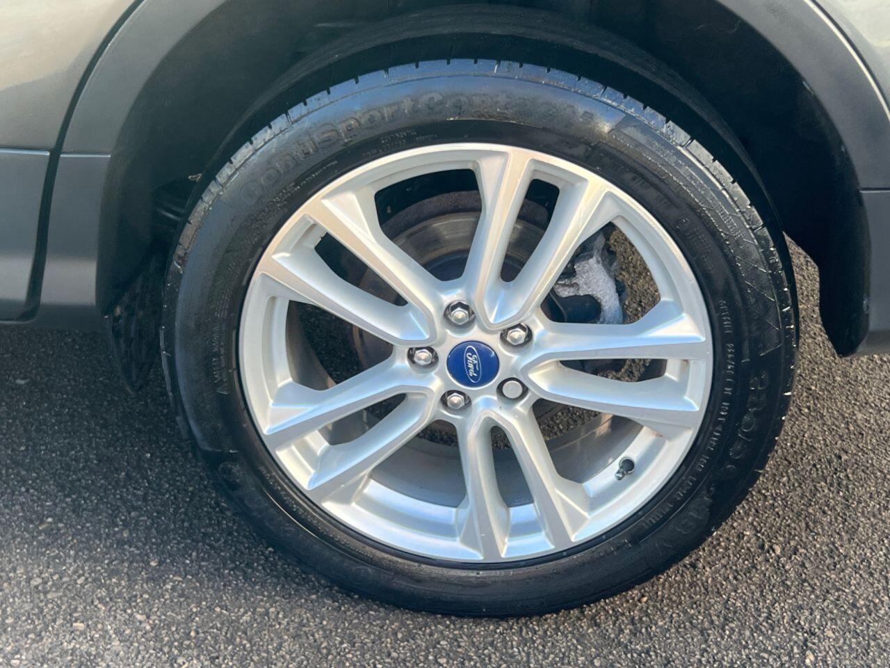 Ford Kuga - Image 36