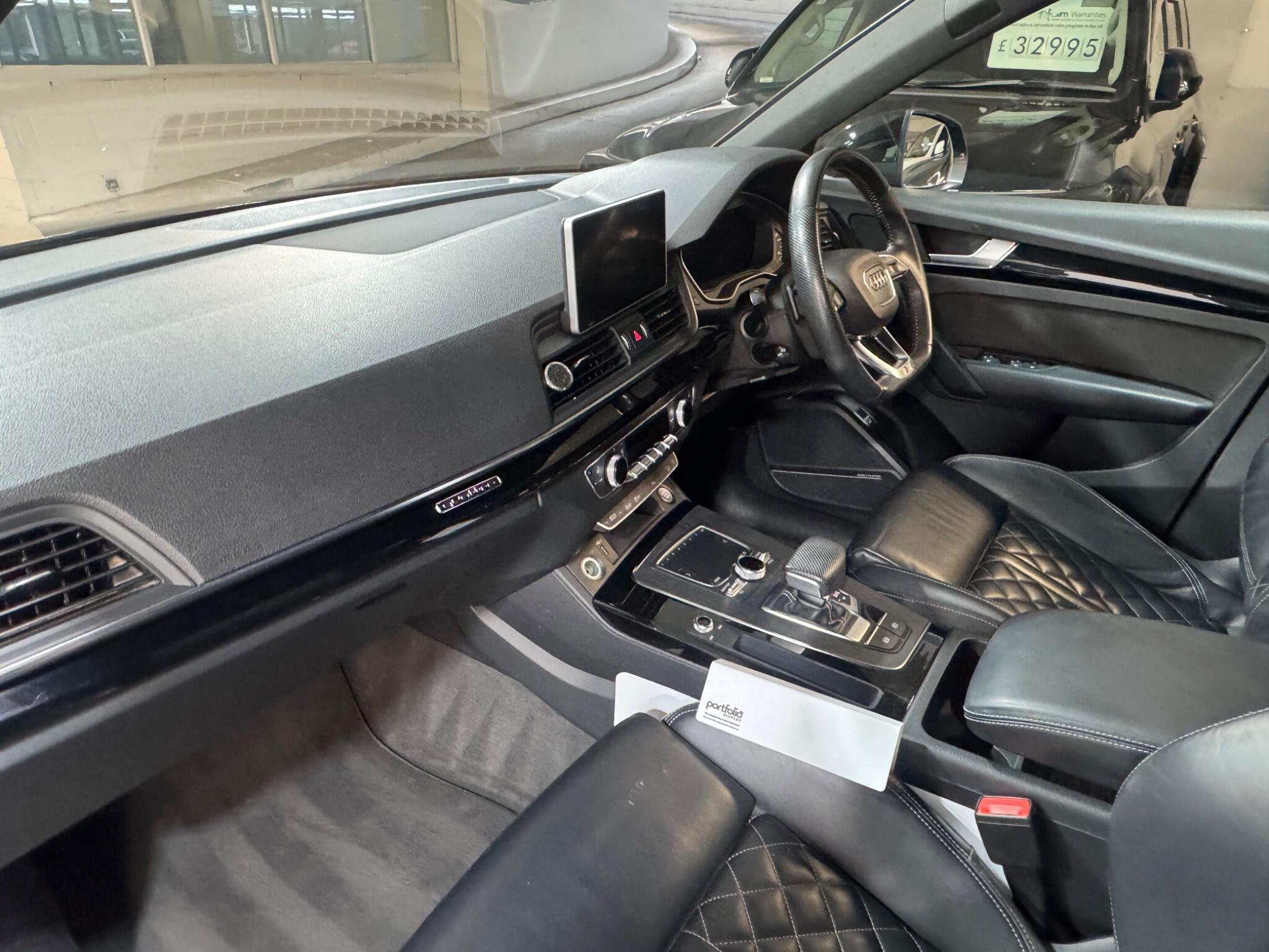 Audi Q5 - Image 11