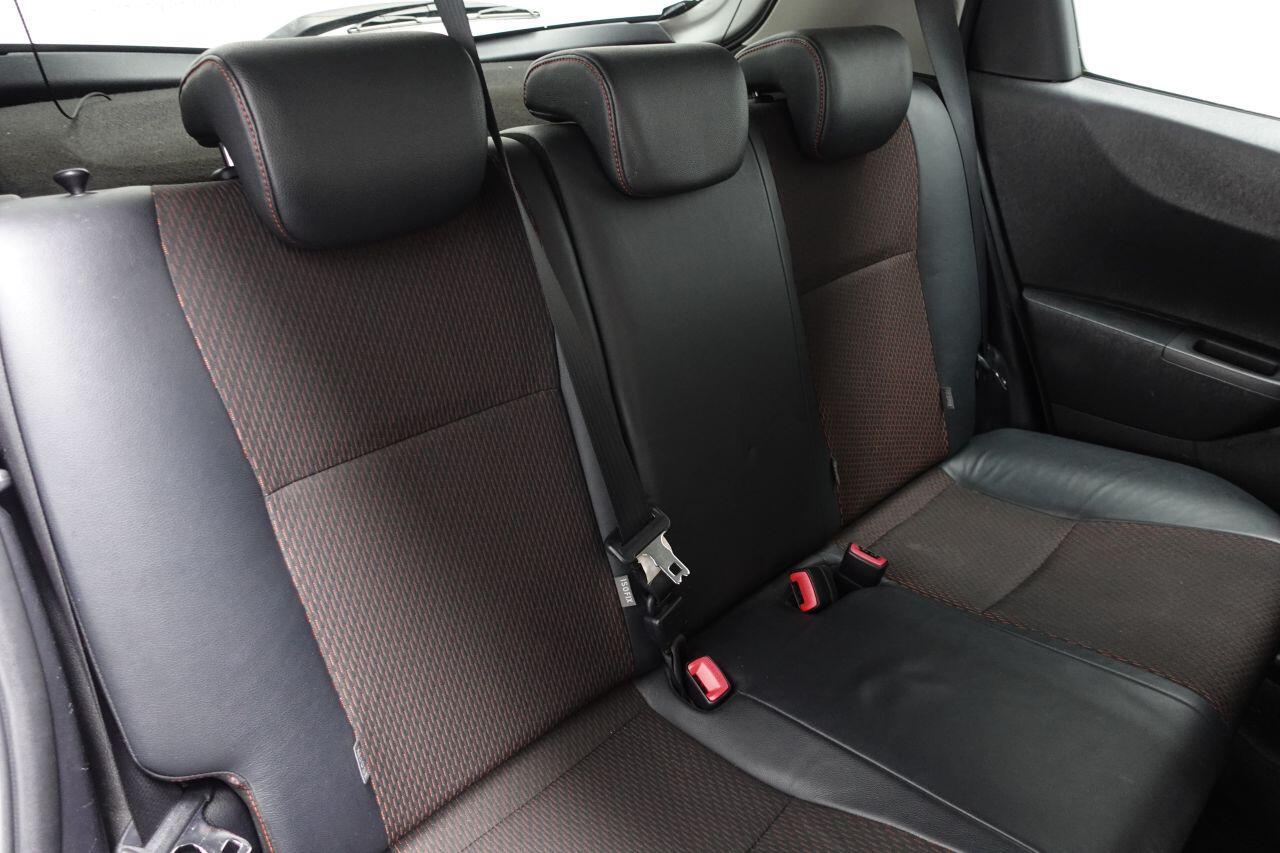 Toyota Yaris - Image 18