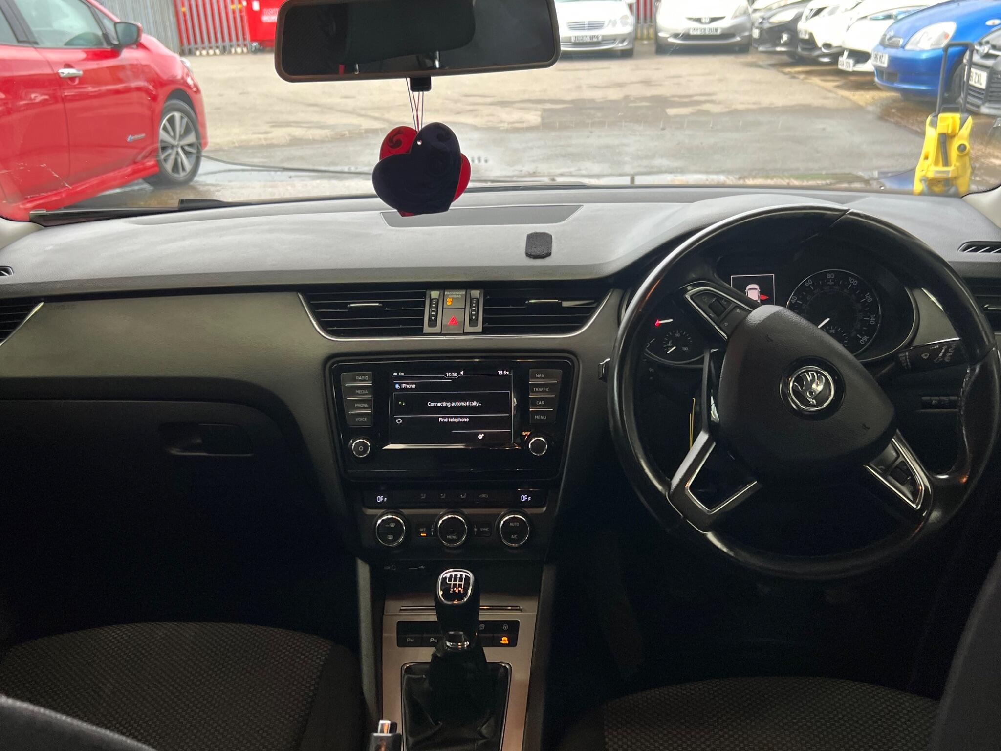 Skoda Octavia - Image 12