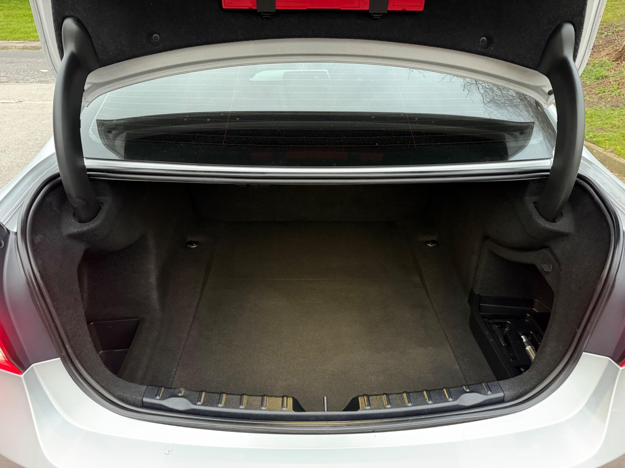 BMW 3 Series - Image 22