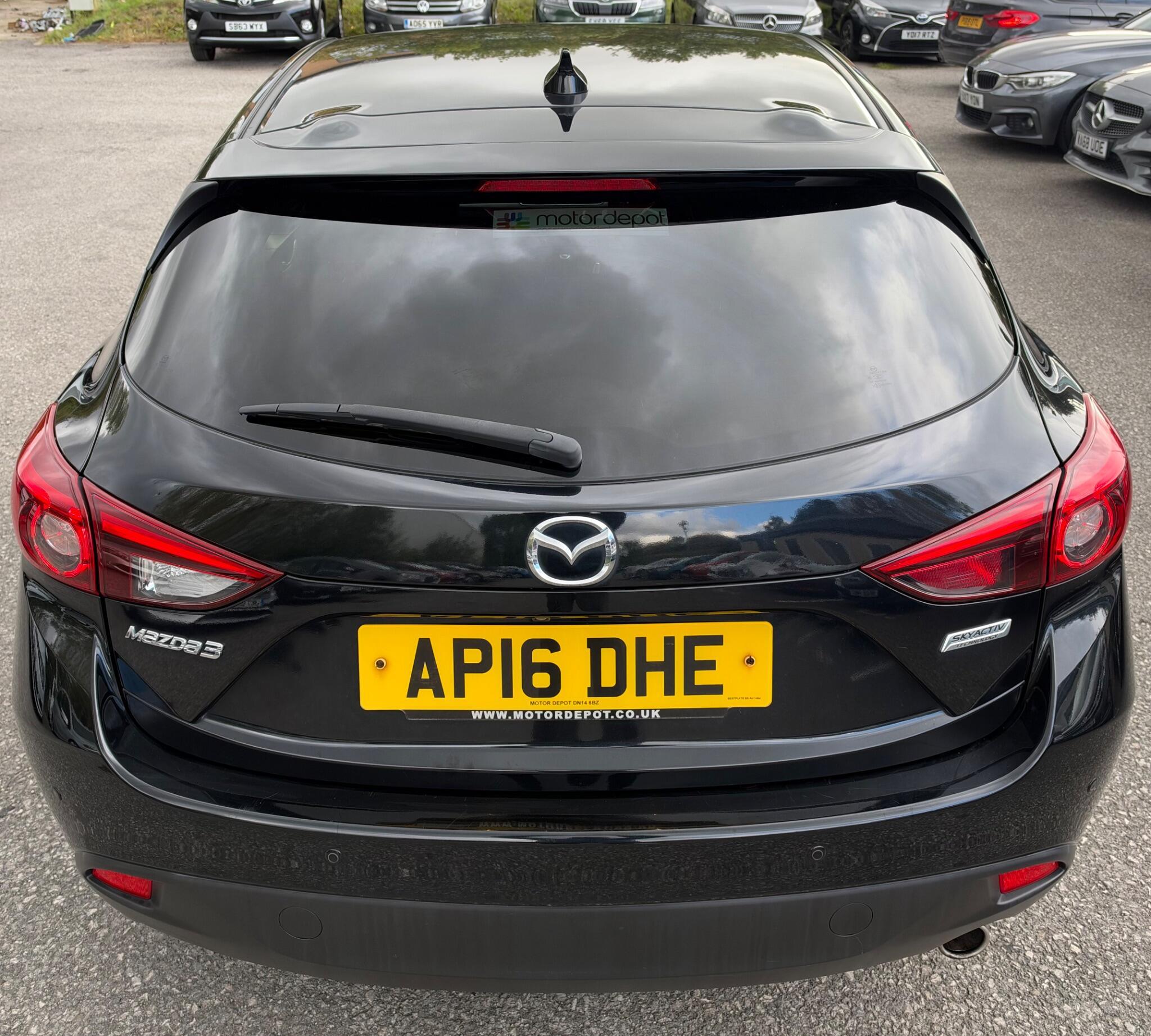 Mazda MAZDA3 - Image 13