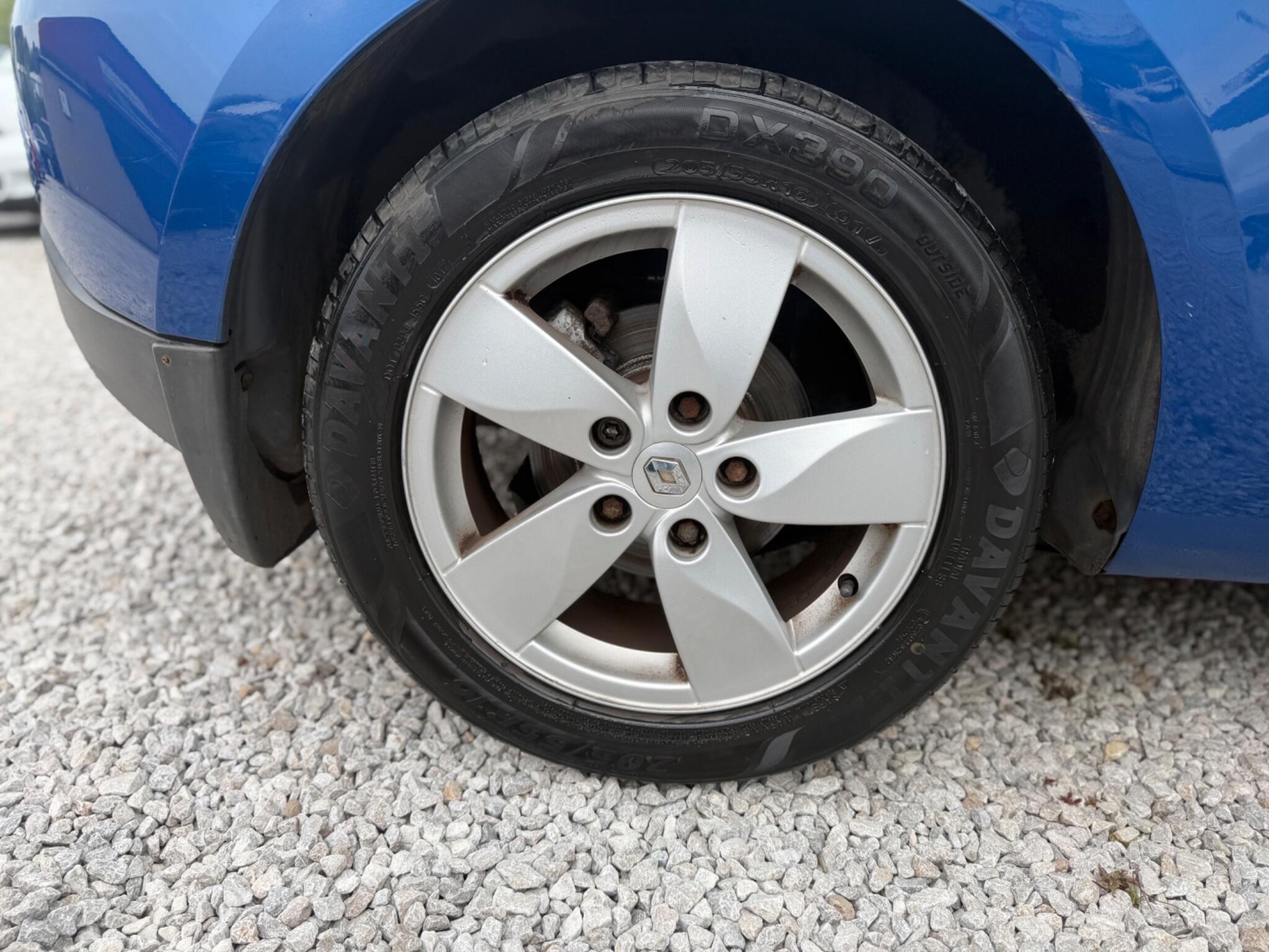 Renault Megane - Image 25