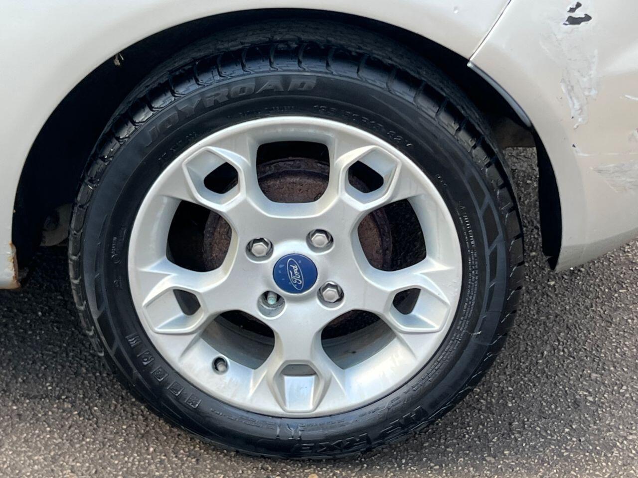 Ford Fiesta - Image 14