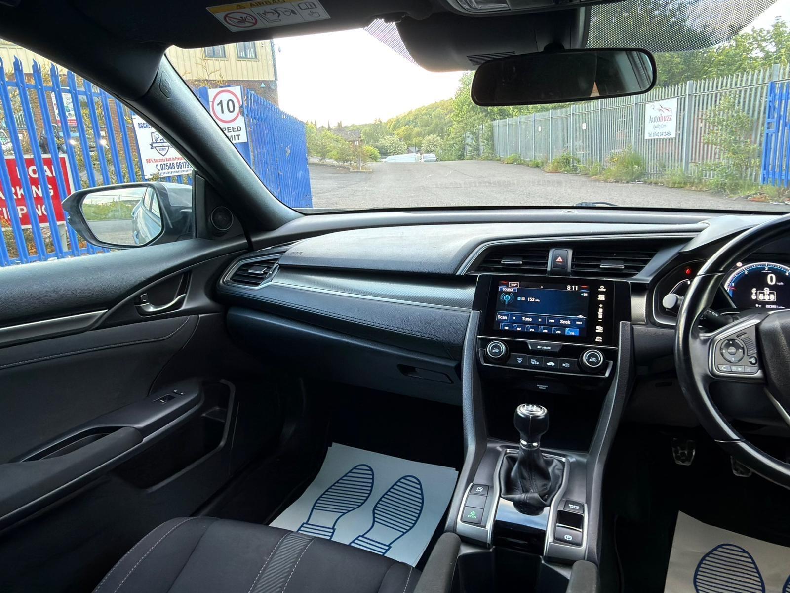 Honda Civic - Image 19