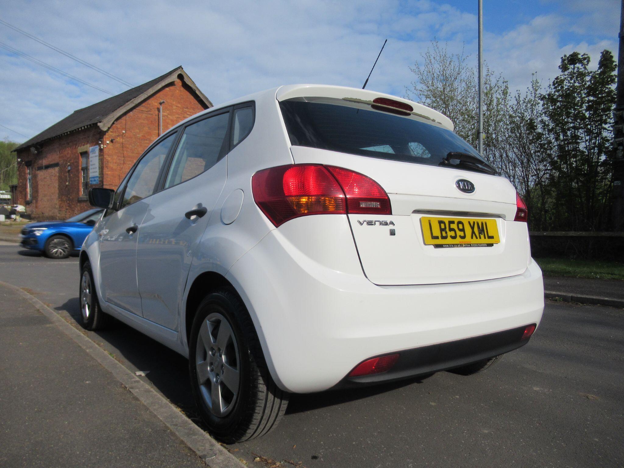 Kia Venga - Image 7