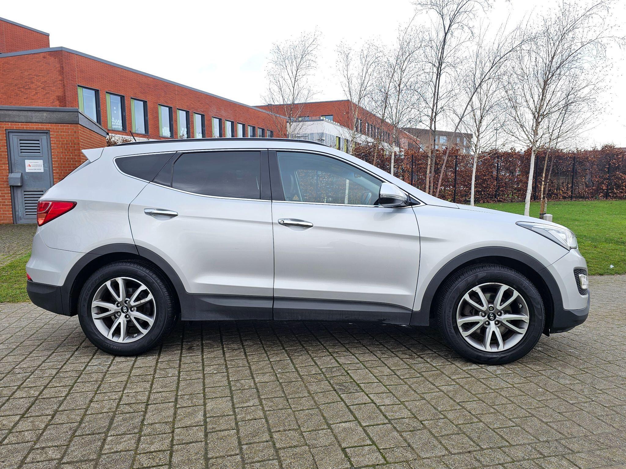 Hyundai Santa Fe - Image 2