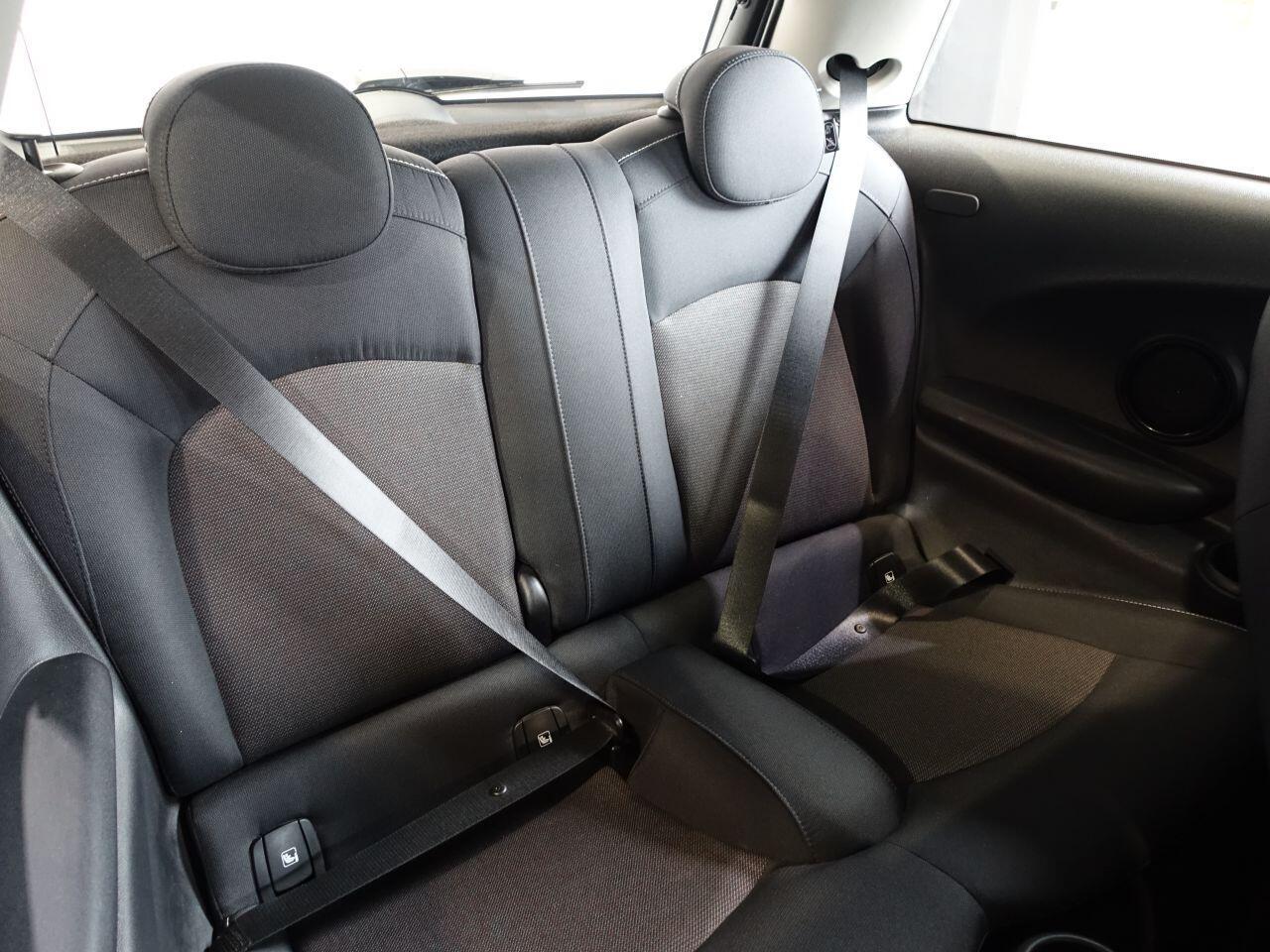 MINI Hatch - Image 11