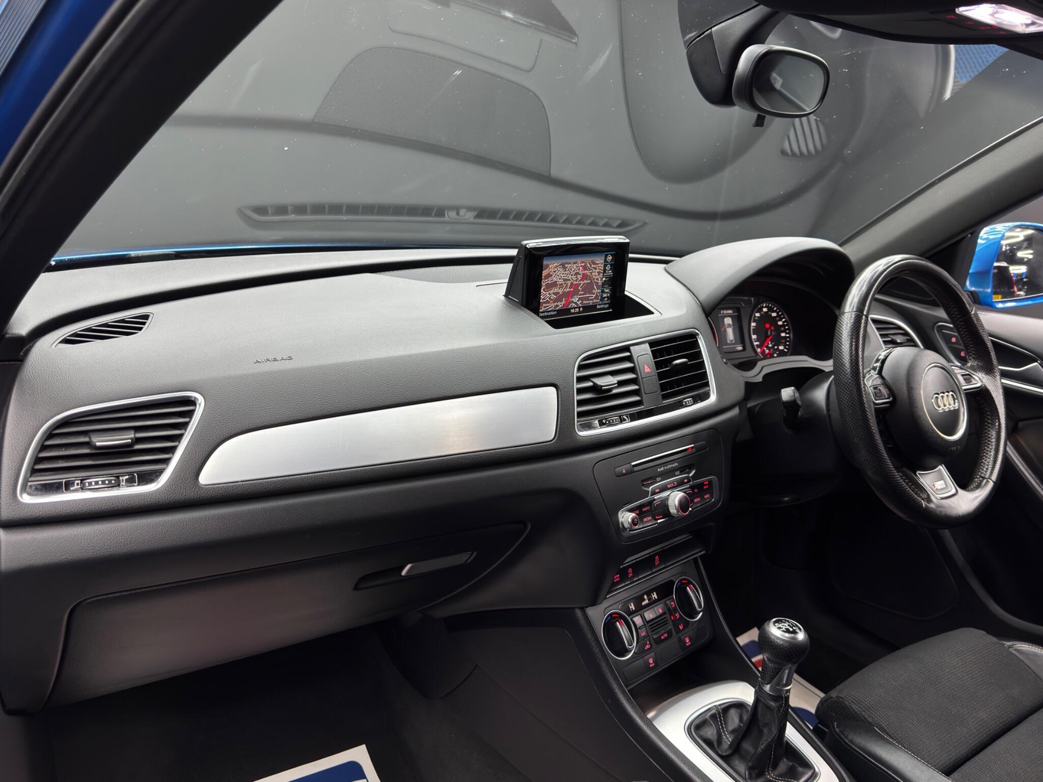 Audi Q3 - Image 11