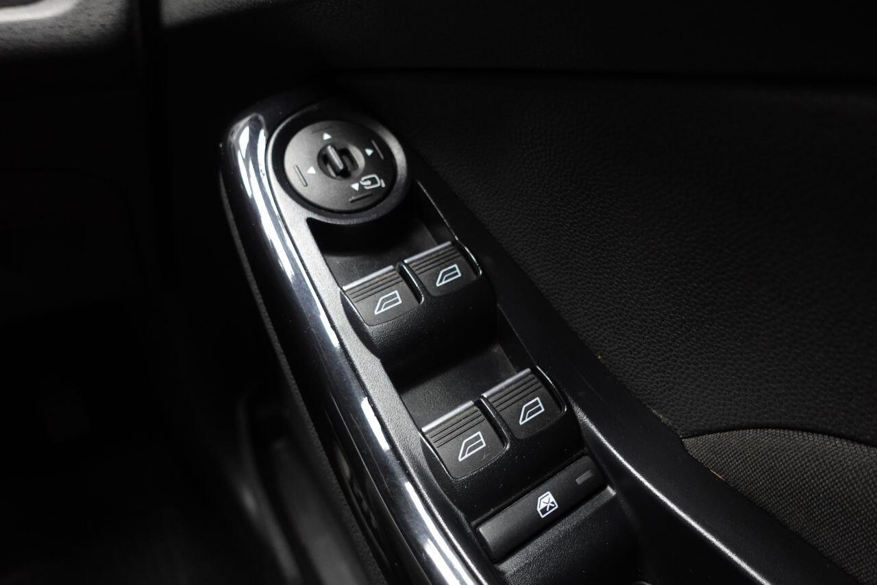 Ford Fiesta - Image 48